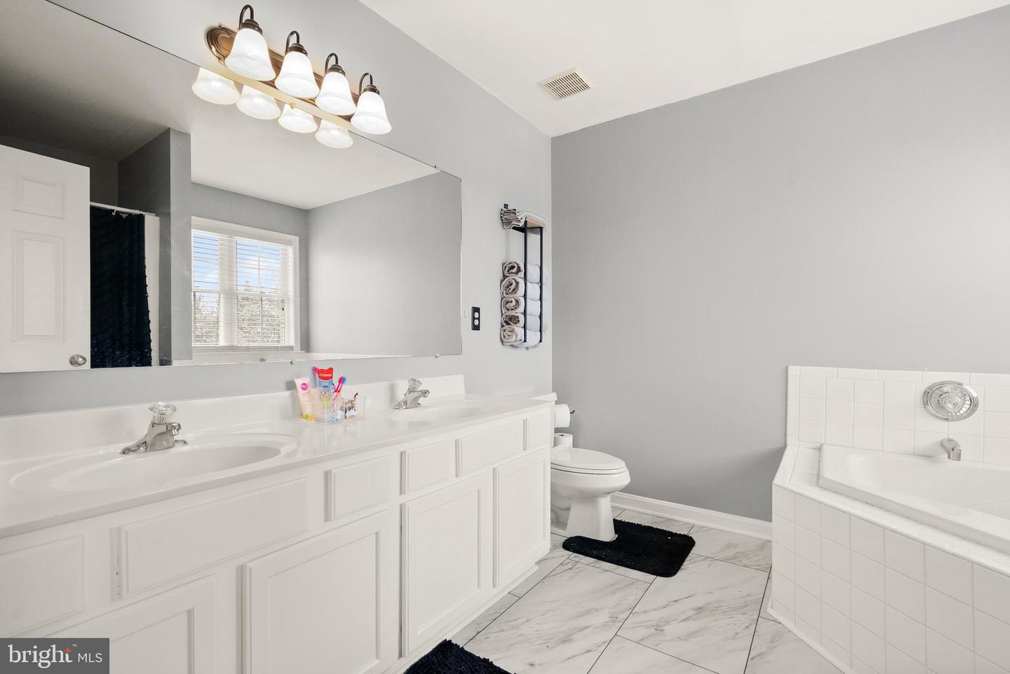 10757 SHENANDOAH PATH, CATLETT, Virginia 20119, 5 Bedrooms Bedrooms, ,3 BathroomsBathrooms,Residential,For sale,10757 SHENANDOAH PATH,VAFQ2019872 MLS # VAFQ2019872 10757 SHENANDOAH PATH, CATLETT, Virginia 20119, 5 Bedrooms Bedrooms, ,3 BathroomsBathrooms,Residential,For sale,10757 SHENANDOAH PATH,VAFQ2019872 MLS # VAFQ2019872