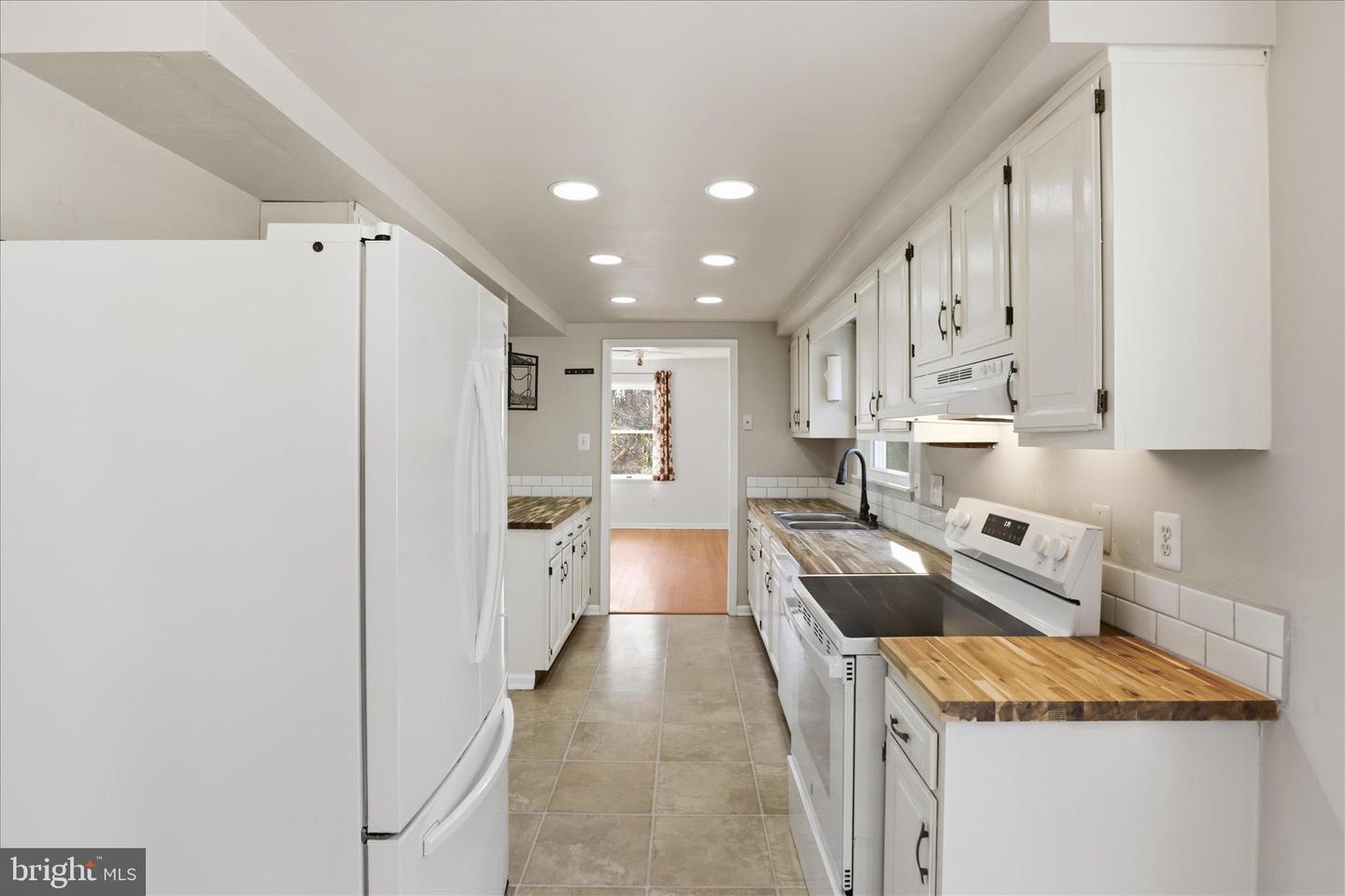 4170 PADGETT DR, HAYMARKET, Virginia 20169, 4 Bedrooms Bedrooms, ,2 BathroomsBathrooms,Residential,For sale,4170 PADGETT DR,VAPW2108830 MLS # VAPW2108830 4170 PADGETT DR, HAYMARKET, Virginia 20169, 4 Bedrooms Bedrooms, ,2 BathroomsBathrooms,Residential,For sale,4170 PADGETT DR,VAPW2108830 MLS # VAPW2108830