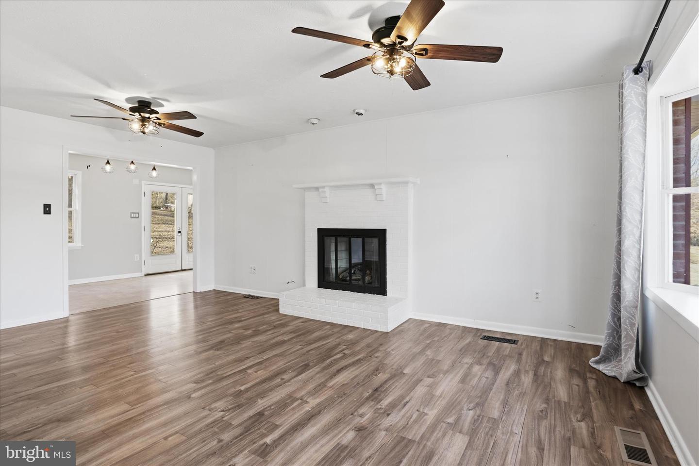 4170 PADGETT DR, HAYMARKET, Virginia 20169, 4 Bedrooms Bedrooms, ,2 BathroomsBathrooms,Residential,For sale,4170 PADGETT DR,VAPW2108830 MLS # VAPW2108830 4170 PADGETT DR, HAYMARKET, Virginia 20169, 4 Bedrooms Bedrooms, ,2 BathroomsBathrooms,Residential,For sale,4170 PADGETT DR,VAPW2108830 MLS # VAPW2108830