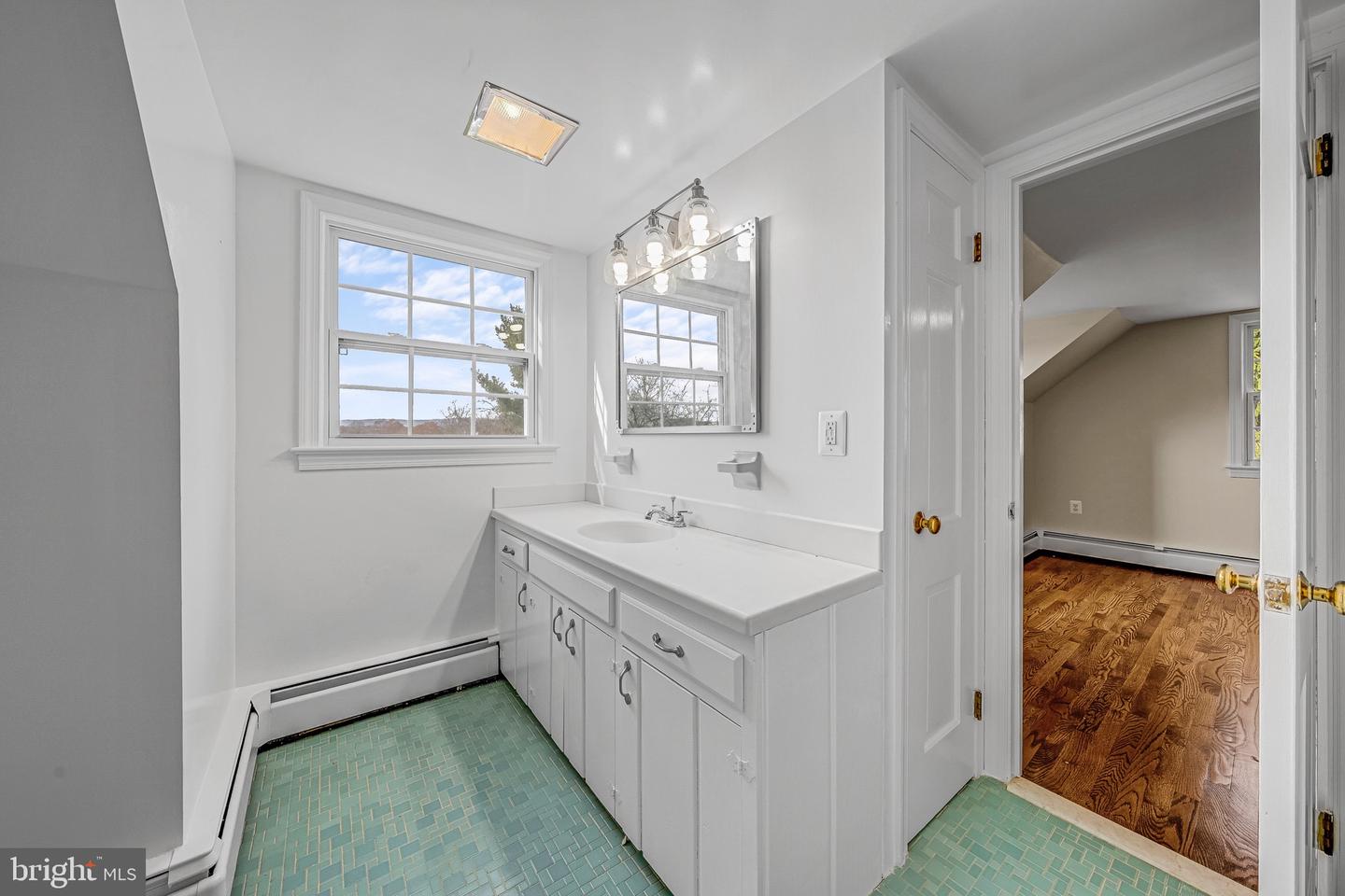 17747 SILCOTT SPRINGS RD, PURCELLVILLE, Virginia 20132, 7 Bedrooms Bedrooms, ,4 BathroomsBathrooms,Residential,For sale,17747 SILCOTT SPRINGS RD,VALO2112144 MLS # VALO2112144 17747 SILCOTT SPRINGS RD, PURCELLVILLE, Virginia 20132, 7 Bedrooms Bedrooms, ,4 BathroomsBathrooms,Residential,For sale,17747 SILCOTT SPRINGS RD,VALO2112144 MLS # VALO2112144