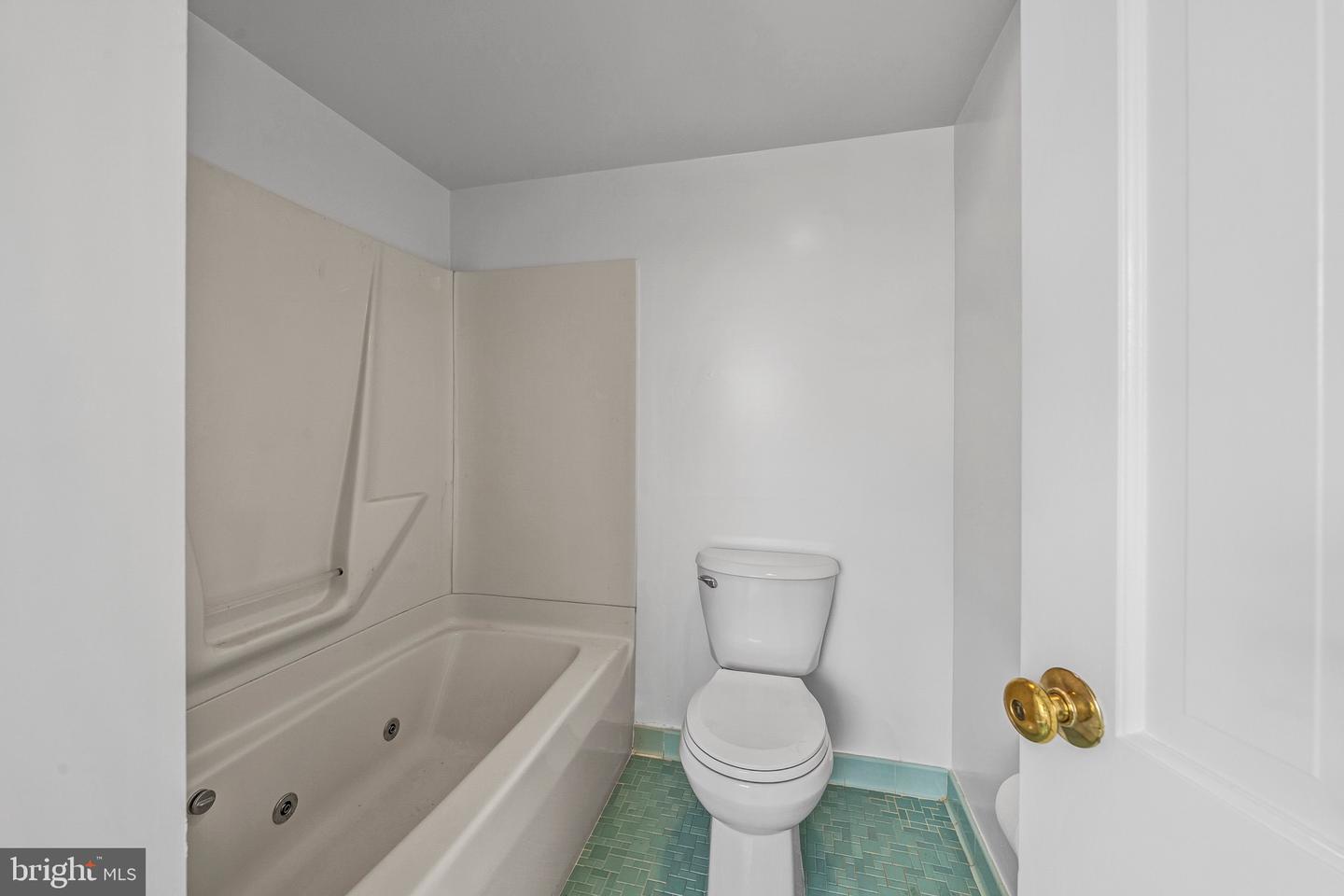 17747 SILCOTT SPRINGS RD, PURCELLVILLE, Virginia 20132, 7 Bedrooms Bedrooms, ,4 BathroomsBathrooms,Residential,For sale,17747 SILCOTT SPRINGS RD,VALO2112144 MLS # VALO2112144 17747 SILCOTT SPRINGS RD, PURCELLVILLE, Virginia 20132, 7 Bedrooms Bedrooms, ,4 BathroomsBathrooms,Residential,For sale,17747 SILCOTT SPRINGS RD,VALO2112144 MLS # VALO2112144