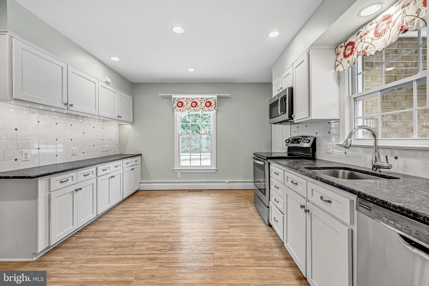 17747 SILCOTT SPRINGS RD, PURCELLVILLE, Virginia 20132, 7 Bedrooms Bedrooms, ,4 BathroomsBathrooms,Residential,For sale,17747 SILCOTT SPRINGS RD,VALO2112144 MLS # VALO2112144 17747 SILCOTT SPRINGS RD, PURCELLVILLE, Virginia 20132, 7 Bedrooms Bedrooms, ,4 BathroomsBathrooms,Residential,For sale,17747 SILCOTT SPRINGS RD,VALO2112144 MLS # VALO2112144