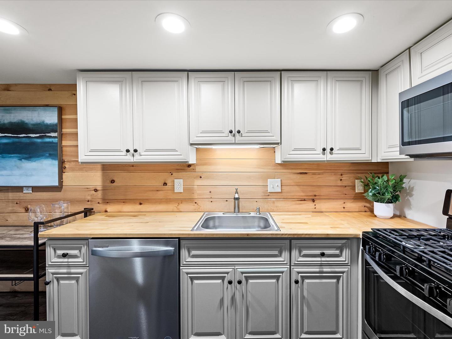 11813 BRETON CT #1A, RESTON, Virginia 20191, 2 Bedrooms Bedrooms, ,1 BathroomBathrooms,Residential,For sale,11813 BRETON CT #1A,VAFX2282156 MLS # VAFX2282156 11813 BRETON CT #1A, RESTON, Virginia 20191, 2 Bedrooms Bedrooms, ,1 BathroomBathrooms,Residential,For sale,11813 BRETON CT #1A,VAFX2282156 MLS # VAFX2282156