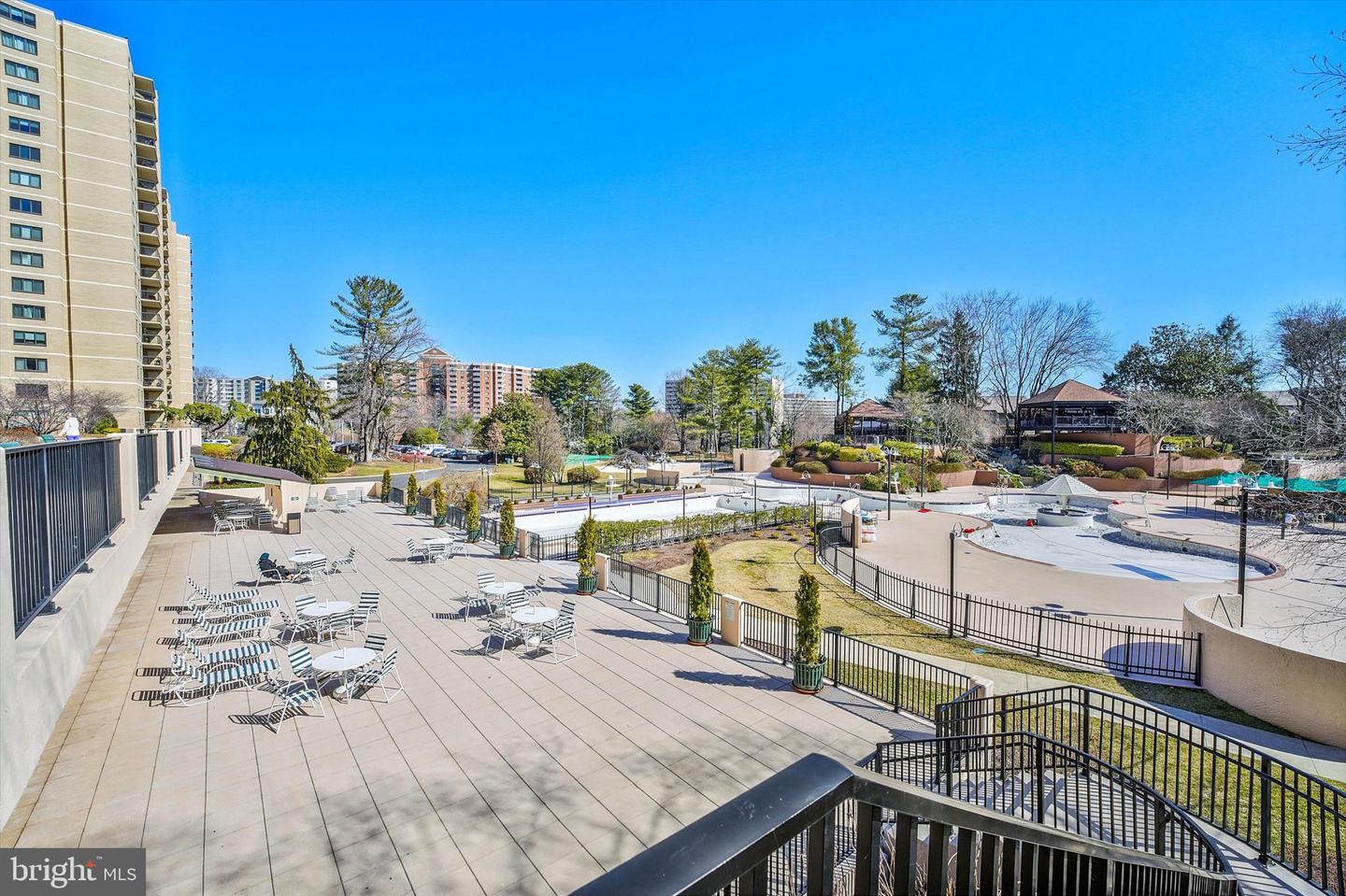 309 YOAKUM PKWY #807, ALEXANDRIA, Virginia 22304, 3 Bedrooms Bedrooms, ,2 BathroomsBathrooms,Residential,For sale,309 YOAKUM PKWY #807,VAAX2052336 MLS # VAAX2052336