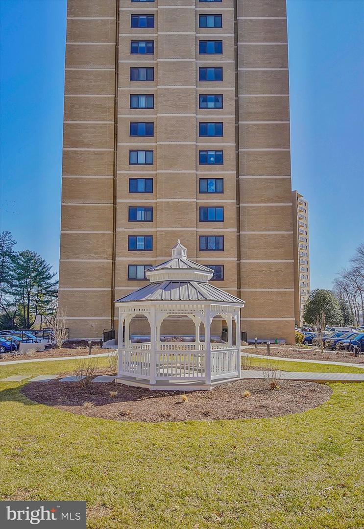 309 YOAKUM PKWY #807, ALEXANDRIA, Virginia 22304, 3 Bedrooms Bedrooms, ,2 BathroomsBathrooms,Residential,For sale,309 YOAKUM PKWY #807,VAAX2052336 MLS # VAAX2052336