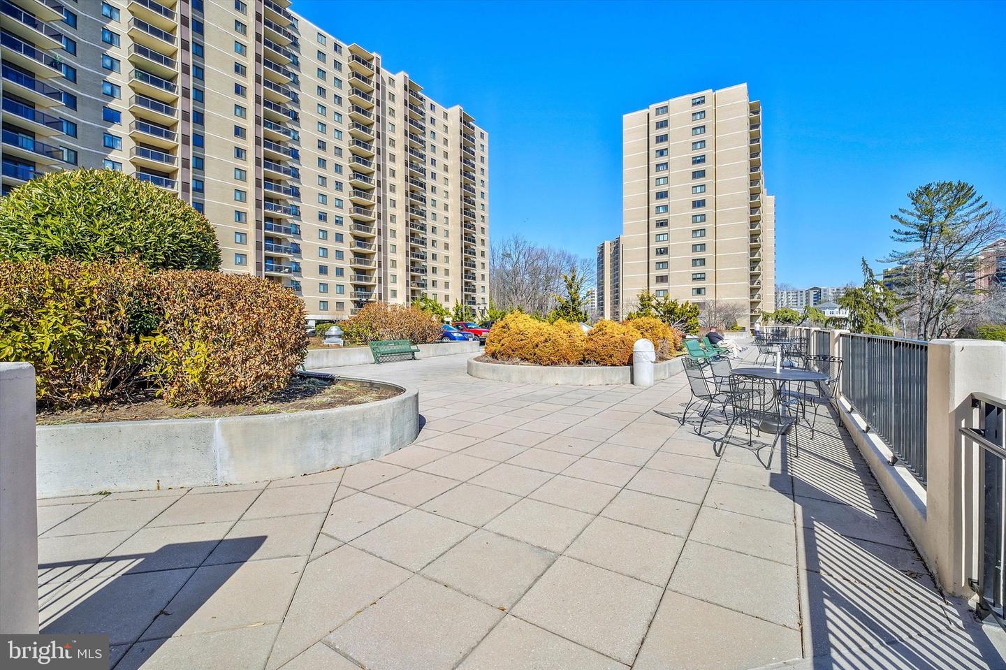 309 YOAKUM PKWY #807, ALEXANDRIA, Virginia 22304, 3 Bedrooms Bedrooms, ,2 BathroomsBathrooms,Residential,For sale,309 YOAKUM PKWY #807,VAAX2052336 MLS # VAAX2052336