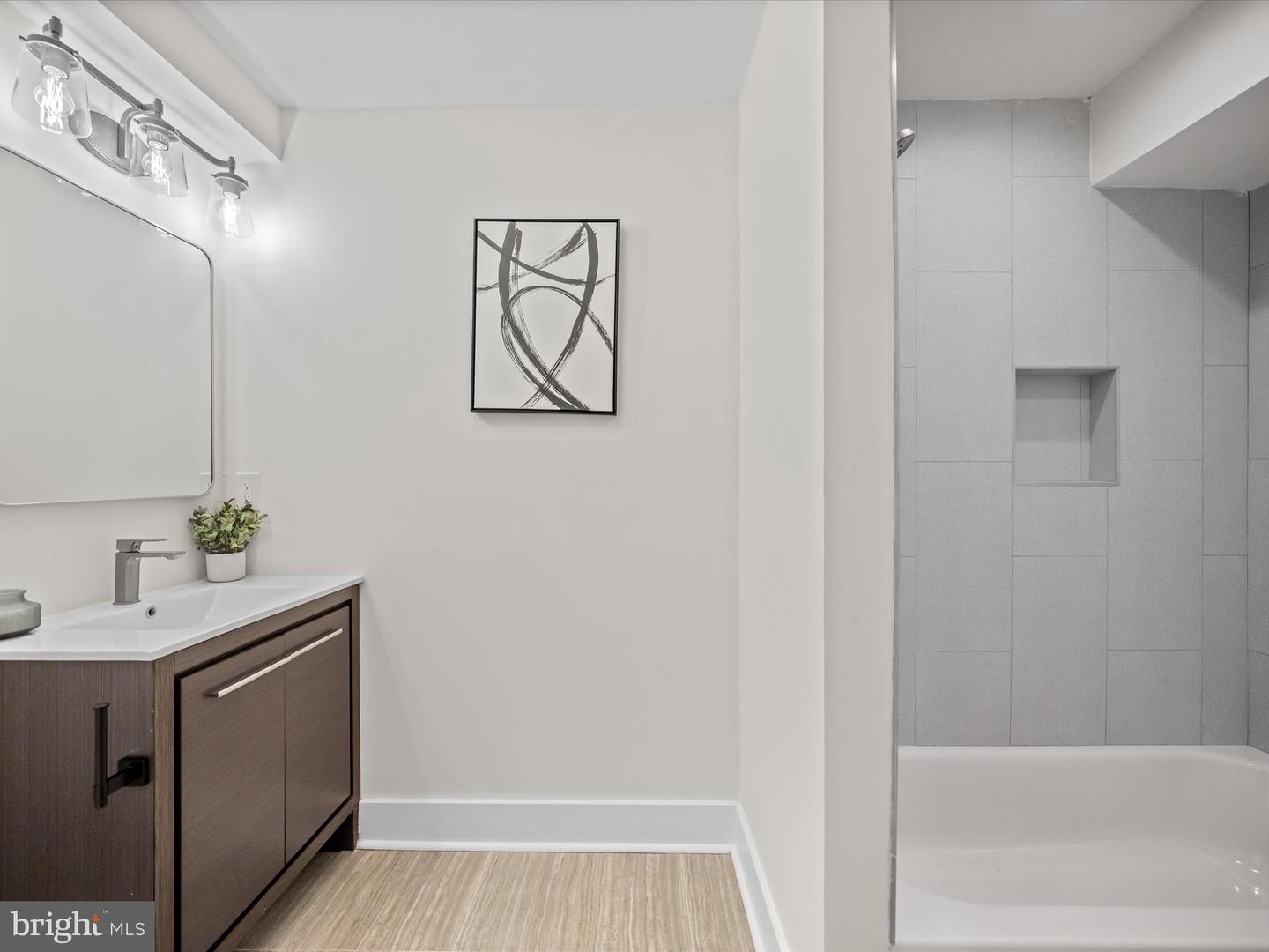 509 RANDOLPH ST NW #1, WASHINGTON, District Of Columbia 20011, 2 Bedrooms Bedrooms, 5 Rooms Rooms,2 BathroomsBathrooms,Residential,For sale,509 RANDOLPH ST NW #1,DCDC2234642 MLS # DCDC2234642