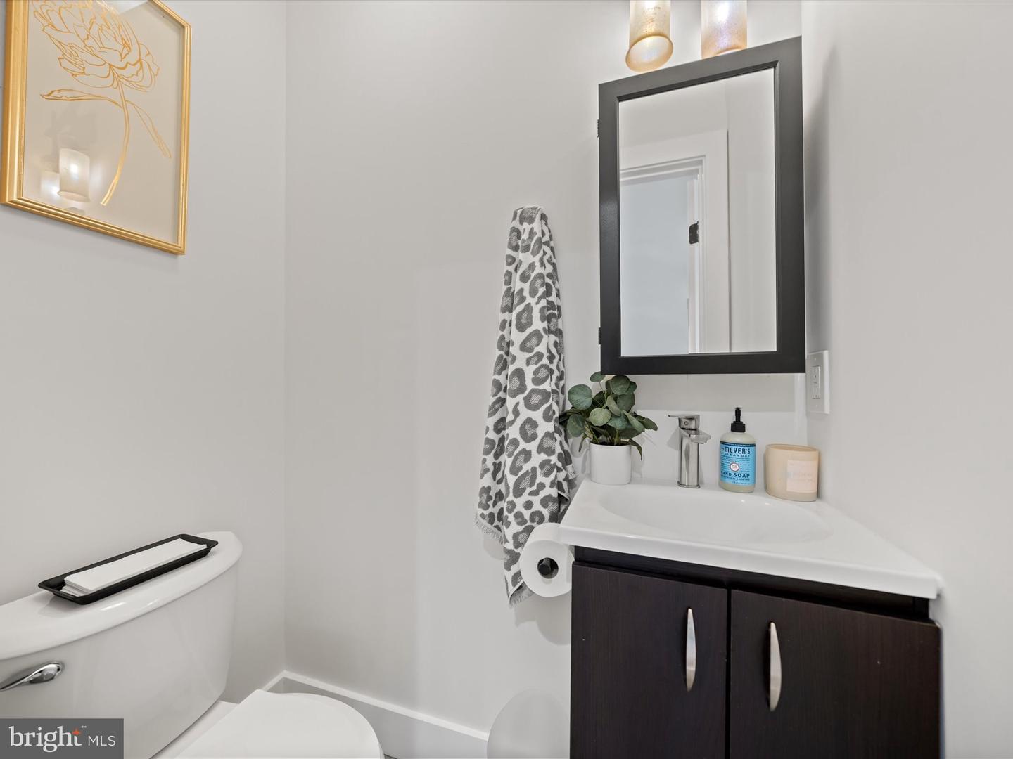 509 RANDOLPH ST NW #1, WASHINGTON, District Of Columbia 20011, 2 Bedrooms Bedrooms, 5 Rooms Rooms,2 BathroomsBathrooms,Residential,For sale,509 RANDOLPH ST NW #1,DCDC2234642 MLS # DCDC2234642