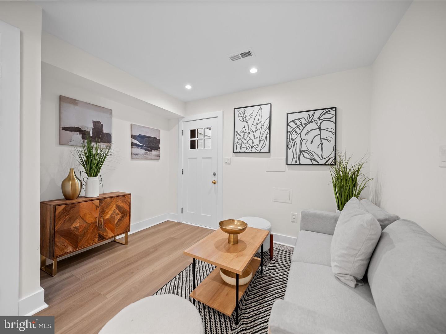 509 RANDOLPH ST NW #1, WASHINGTON, District Of Columbia 20011, 2 Bedrooms Bedrooms, 5 Rooms Rooms,2 BathroomsBathrooms,Residential,For sale,509 RANDOLPH ST NW #1,DCDC2234642 MLS # DCDC2234642