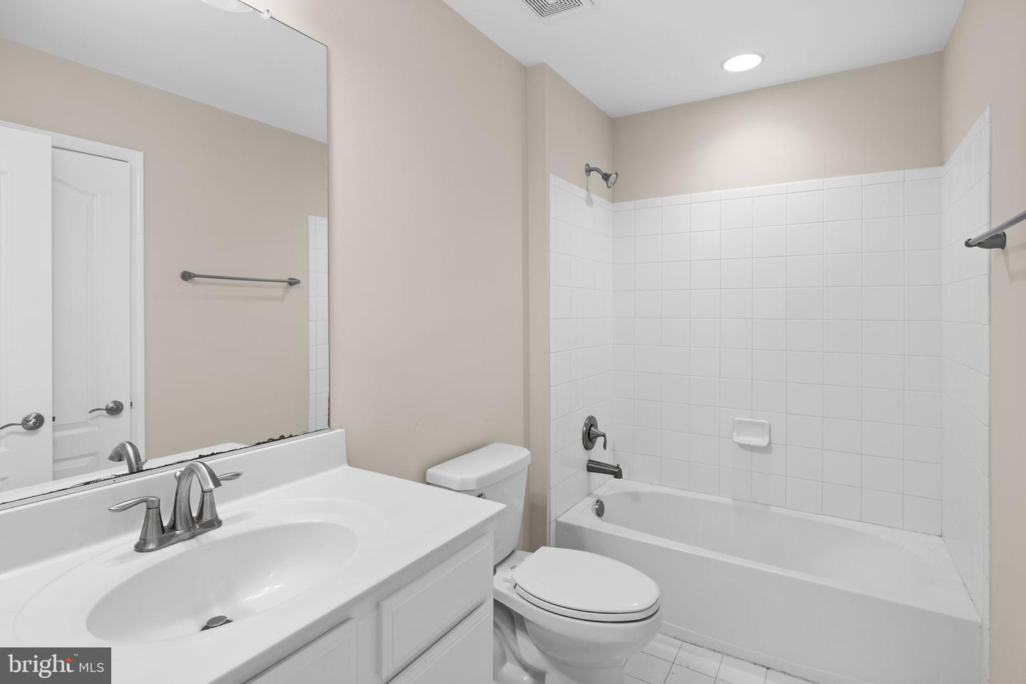 601 BIRDS NEST WAY, FREDERICKSBURG, Virginia 22405, 3 Bedrooms Bedrooms, 12 Rooms Rooms,2 BathroomsBathrooms,Residential,For sale,601 BIRDS NEST WAY,VAST2044676 MLS # VAST2044676 601 BIRDS NEST WAY, FREDERICKSBURG, Virginia 22405, 3 Bedrooms Bedrooms, 12 Rooms Rooms,2 BathroomsBathrooms,Residential,For sale,601 BIRDS NEST WAY,VAST2044676 MLS # VAST2044676