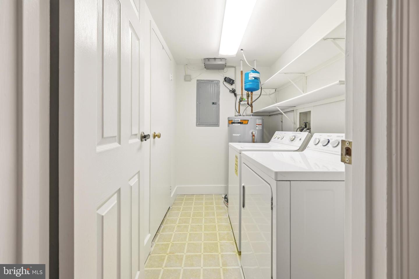 10300 BUSHMAN DR #201, OAKTON, Virginia 22124, 3 Bedrooms Bedrooms, ,2 BathroomsBathrooms,Residential,For sale,10300 BUSHMAN DR #201,VAFX2282216 MLS # VAFX2282216 10300 BUSHMAN DR #201, OAKTON, Virginia 22124, 3 Bedrooms Bedrooms, ,2 BathroomsBathrooms,Residential,For sale,10300 BUSHMAN DR #201,VAFX2282216 MLS # VAFX2282216