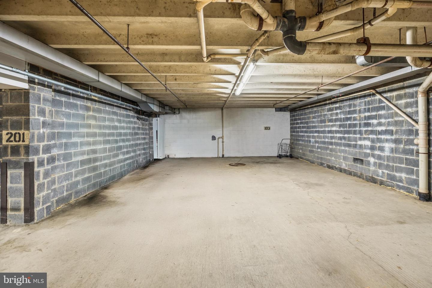 10300 BUSHMAN DR #201, OAKTON, Virginia 22124, 3 Bedrooms Bedrooms, ,2 BathroomsBathrooms,Residential,For sale,10300 BUSHMAN DR #201,VAFX2282216 MLS # VAFX2282216 10300 BUSHMAN DR #201, OAKTON, Virginia 22124, 3 Bedrooms Bedrooms, ,2 BathroomsBathrooms,Residential,For sale,10300 BUSHMAN DR #201,VAFX2282216 MLS # VAFX2282216