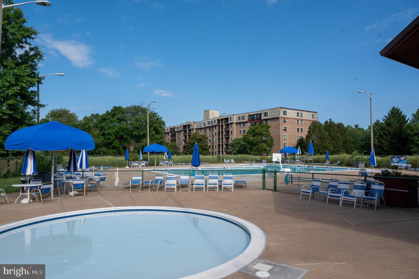 10300 BUSHMAN DR #201, OAKTON, Virginia 22124, 3 Bedrooms Bedrooms, ,2 BathroomsBathrooms,Residential,For sale,10300 BUSHMAN DR #201,VAFX2282216 MLS # VAFX2282216 10300 BUSHMAN DR #201, OAKTON, Virginia 22124, 3 Bedrooms Bedrooms, ,2 BathroomsBathrooms,Residential,For sale,10300 BUSHMAN DR #201,VAFX2282216 MLS # VAFX2282216