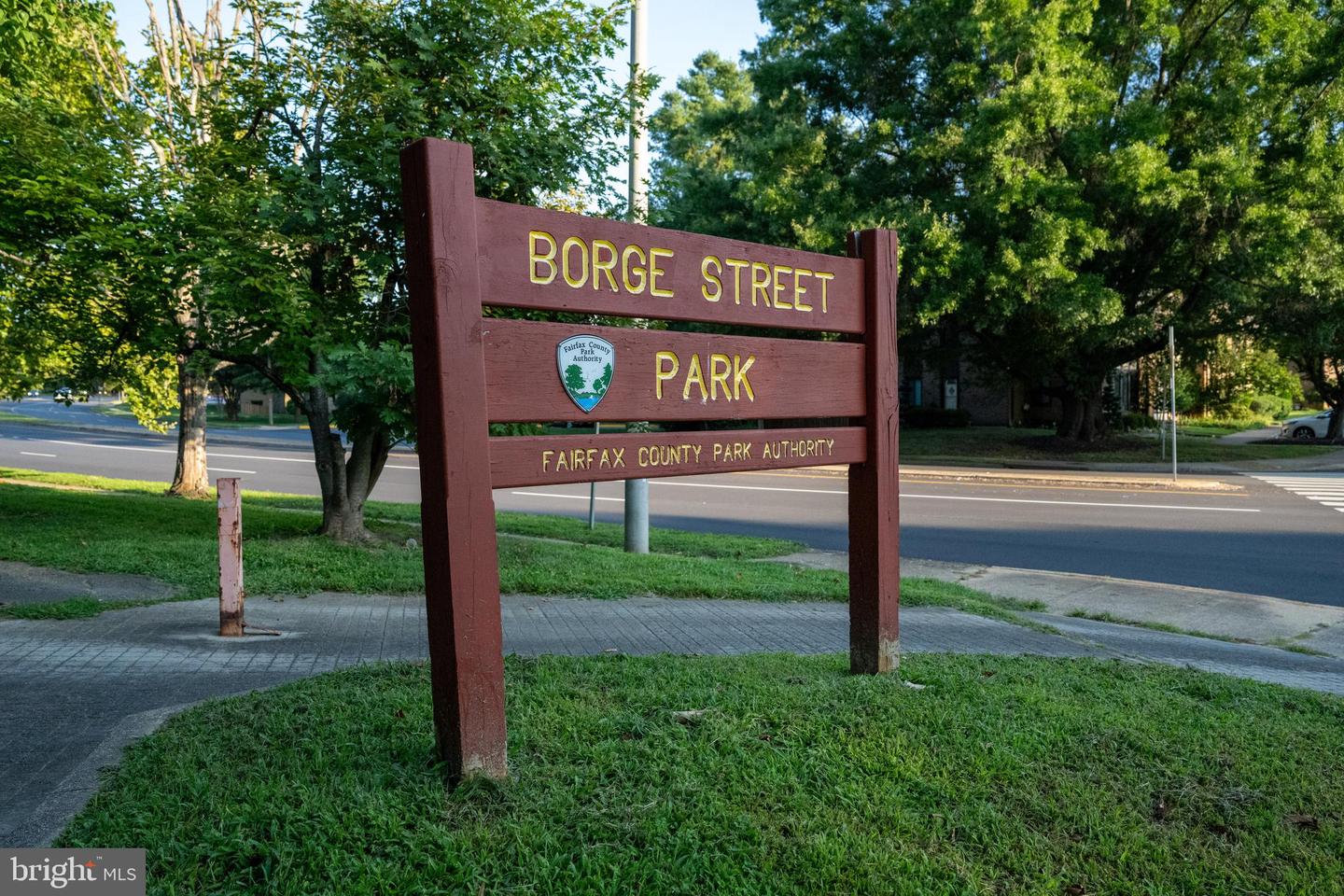 10300 BUSHMAN DR #201, OAKTON, Virginia 22124, 3 Bedrooms Bedrooms, ,2 BathroomsBathrooms,Residential,For sale,10300 BUSHMAN DR #201,VAFX2282216 MLS # VAFX2282216 10300 BUSHMAN DR #201, OAKTON, Virginia 22124, 3 Bedrooms Bedrooms, ,2 BathroomsBathrooms,Residential,For sale,10300 BUSHMAN DR #201,VAFX2282216 MLS # VAFX2282216