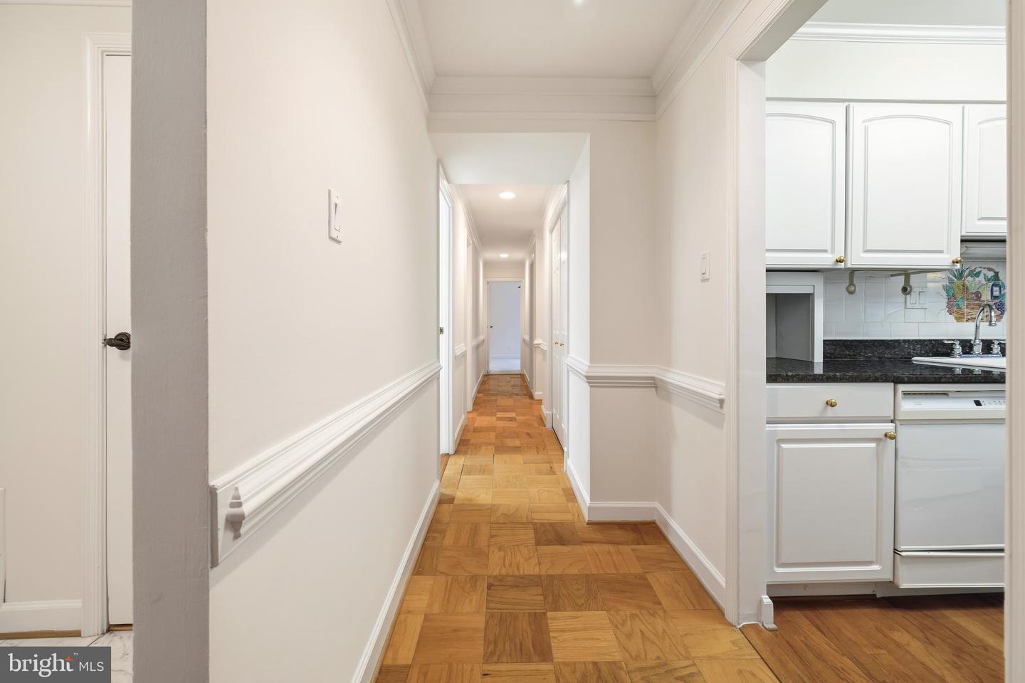 10300 BUSHMAN DR #201, OAKTON, Virginia 22124, 3 Bedrooms Bedrooms, ,2 BathroomsBathrooms,Residential,For sale,10300 BUSHMAN DR #201,VAFX2282216 MLS # VAFX2282216 10300 BUSHMAN DR #201, OAKTON, Virginia 22124, 3 Bedrooms Bedrooms, ,2 BathroomsBathrooms,Residential,For sale,10300 BUSHMAN DR #201,VAFX2282216 MLS # VAFX2282216