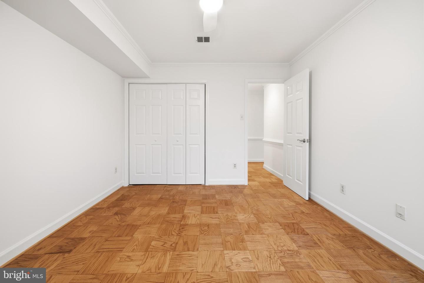 10300 BUSHMAN DR #201, OAKTON, Virginia 22124, 3 Bedrooms Bedrooms, ,2 BathroomsBathrooms,Residential,For sale,10300 BUSHMAN DR #201,VAFX2282216 MLS # VAFX2282216 10300 BUSHMAN DR #201, OAKTON, Virginia 22124, 3 Bedrooms Bedrooms, ,2 BathroomsBathrooms,Residential,For sale,10300 BUSHMAN DR #201,VAFX2282216 MLS # VAFX2282216