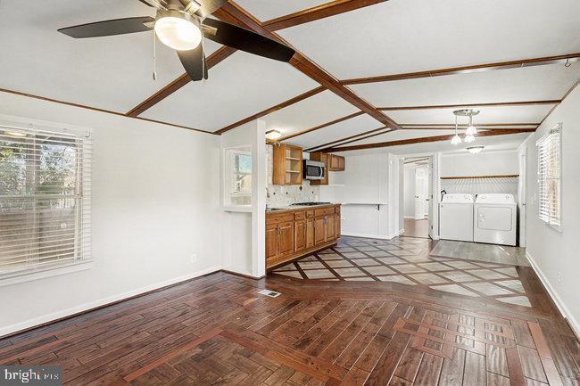 14 ROBERT ST, STAFFORD, Virginia 22554, 3 Bedrooms Bedrooms, ,2 BathroomsBathrooms,Residential,For sale,14 ROBERT ST,VAST2044680 MLS # VAST2044680