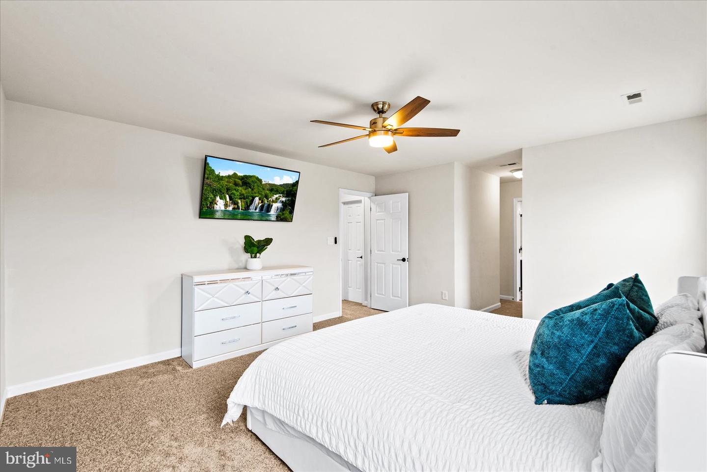 10004 SHADOWRIDGE CT, FREDERICKSBURG, Virginia 22407, 3 Bedrooms Bedrooms, ,2 BathroomsBathrooms,Residential,For sale,10004 SHADOWRIDGE CT,VASP2038084 MLS # VASP2038084 10004 SHADOWRIDGE CT, FREDERICKSBURG, Virginia 22407, 3 Bedrooms Bedrooms, ,2 BathroomsBathrooms,Residential,For sale,10004 SHADOWRIDGE CT,VASP2038084 MLS # VASP2038084