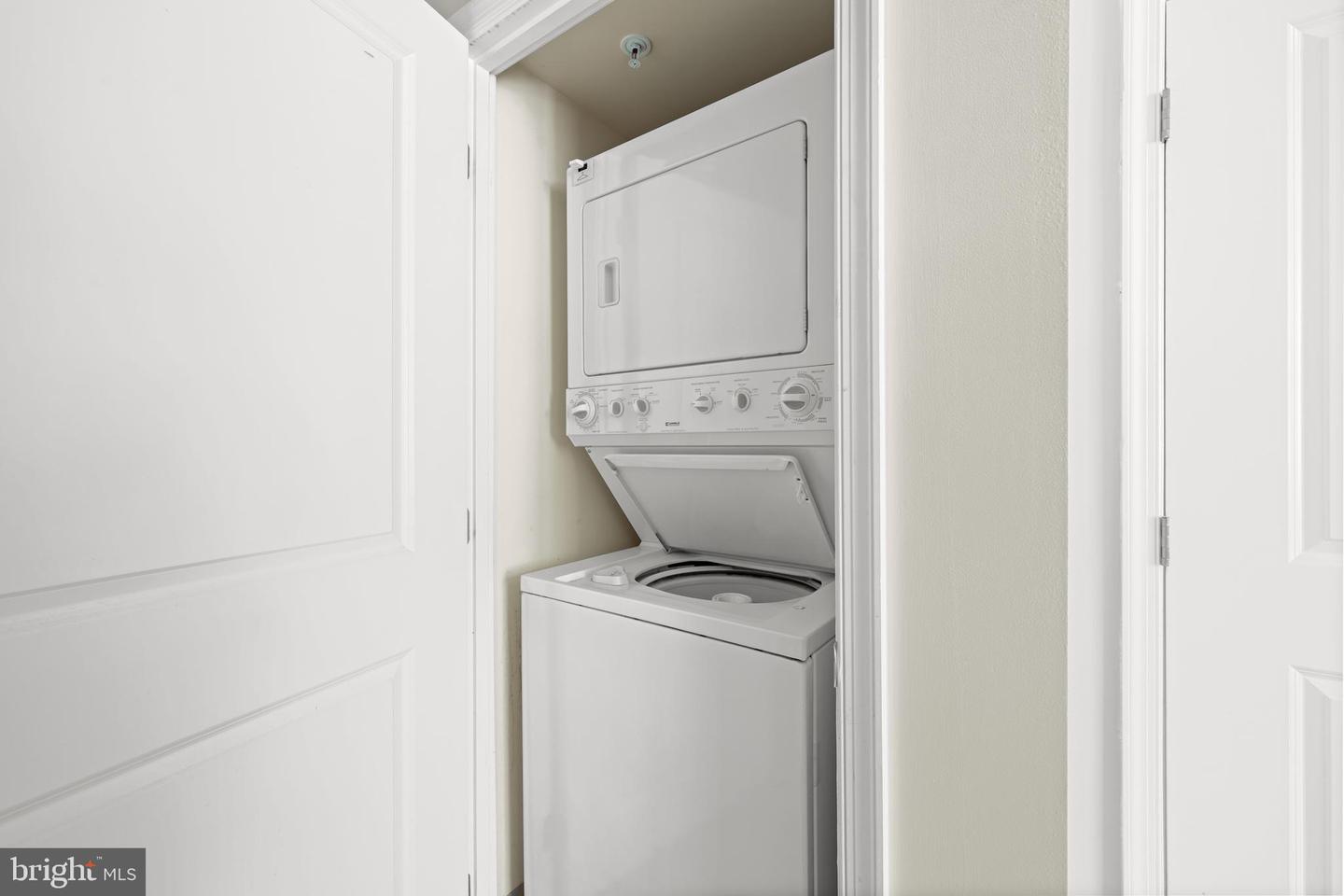 851 N GLEBE RD #707, ARLINGTON, Virginia 22203, 1 Bedroom Bedrooms, ,1 BathroomBathrooms,Residential,For sale,851 N GLEBE RD #707,VAAR2066826 MLS # VAAR2066826 851 N GLEBE RD #707, ARLINGTON, Virginia 22203, 1 Bedroom Bedrooms, ,1 BathroomBathrooms,Residential,For sale,851 N GLEBE RD #707,VAAR2066826 MLS # VAAR2066826