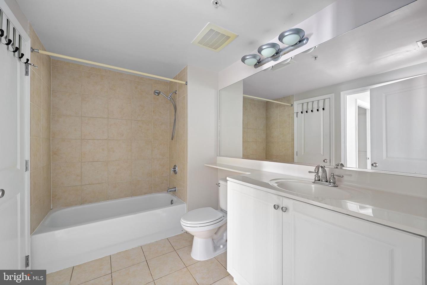 851 N GLEBE RD #707, ARLINGTON, Virginia 22203, 1 Bedroom Bedrooms, ,1 BathroomBathrooms,Residential,For sale,851 N GLEBE RD #707,VAAR2066826 MLS # VAAR2066826 851 N GLEBE RD #707, ARLINGTON, Virginia 22203, 1 Bedroom Bedrooms, ,1 BathroomBathrooms,Residential,For sale,851 N GLEBE RD #707,VAAR2066826 MLS # VAAR2066826