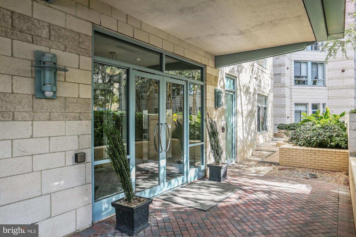 851 N GLEBE RD #707, ARLINGTON, Virginia 22203, 1 Bedroom Bedrooms, ,1 BathroomBathrooms,Residential,For sale,851 N GLEBE RD #707,VAAR2066826 MLS # VAAR2066826 851 N GLEBE RD #707, ARLINGTON, Virginia 22203, 1 Bedroom Bedrooms, ,1 BathroomBathrooms,Residential,For sale,851 N GLEBE RD #707,VAAR2066826 MLS # VAAR2066826