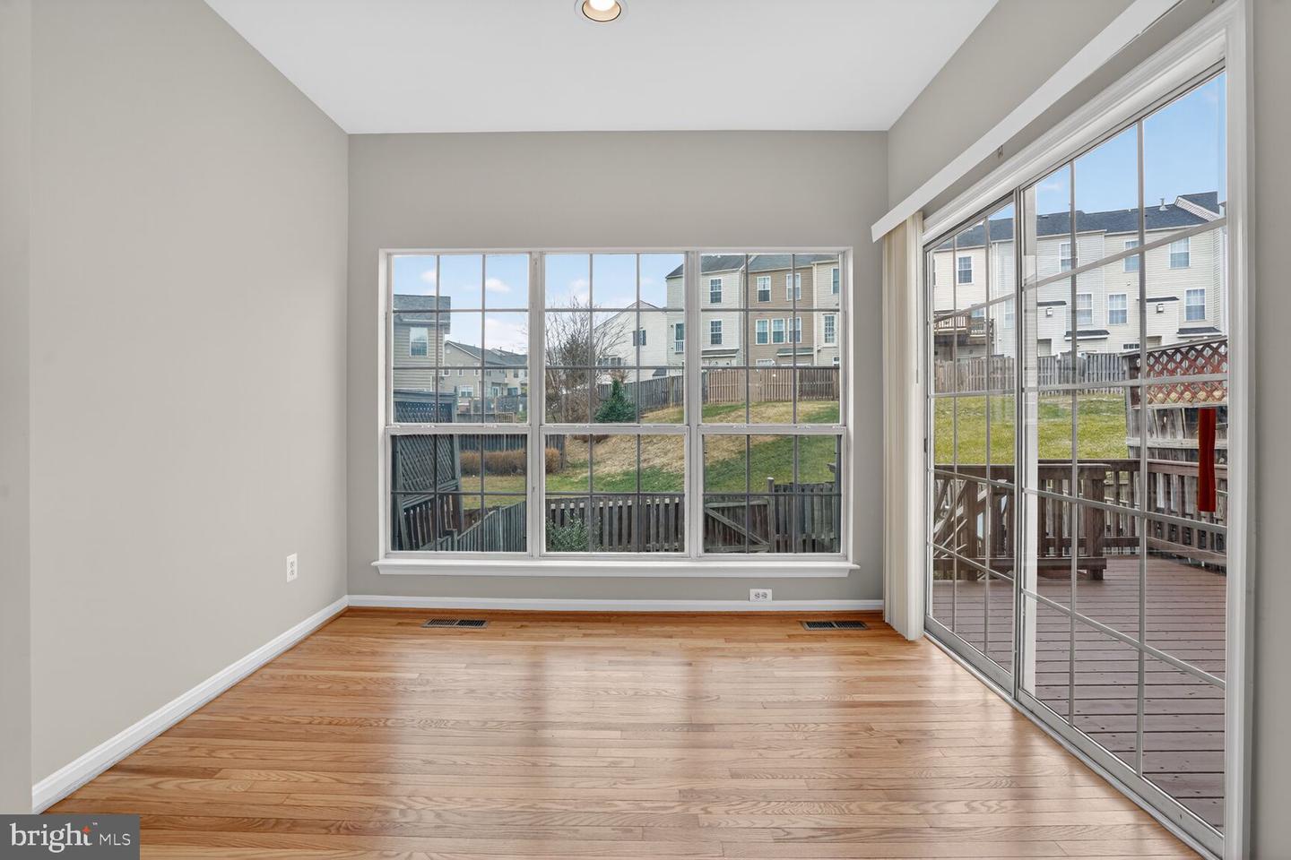 6808 CEDAR LOCH CT, CENTREVILLE, Virginia 20121, 3 Bedrooms Bedrooms, ,2 BathroomsBathrooms,Residential,For sale,6808 CEDAR LOCH CT,VAFX2282256 MLS # VAFX2282256 6808 CEDAR LOCH CT, CENTREVILLE, Virginia 20121, 3 Bedrooms Bedrooms, ,2 BathroomsBathrooms,Residential,For sale,6808 CEDAR LOCH CT,VAFX2282256 MLS # VAFX2282256