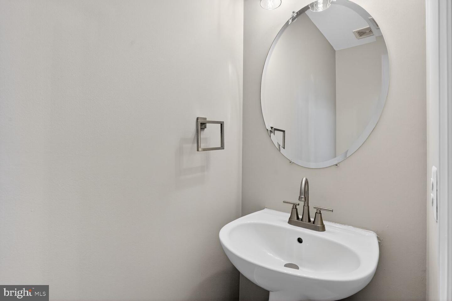 6808 CEDAR LOCH CT, CENTREVILLE, Virginia 20121, 3 Bedrooms Bedrooms, ,2 BathroomsBathrooms,Residential,For sale,6808 CEDAR LOCH CT,VAFX2282256 MLS # VAFX2282256 6808 CEDAR LOCH CT, CENTREVILLE, Virginia 20121, 3 Bedrooms Bedrooms, ,2 BathroomsBathrooms,Residential,For sale,6808 CEDAR LOCH CT,VAFX2282256 MLS # VAFX2282256