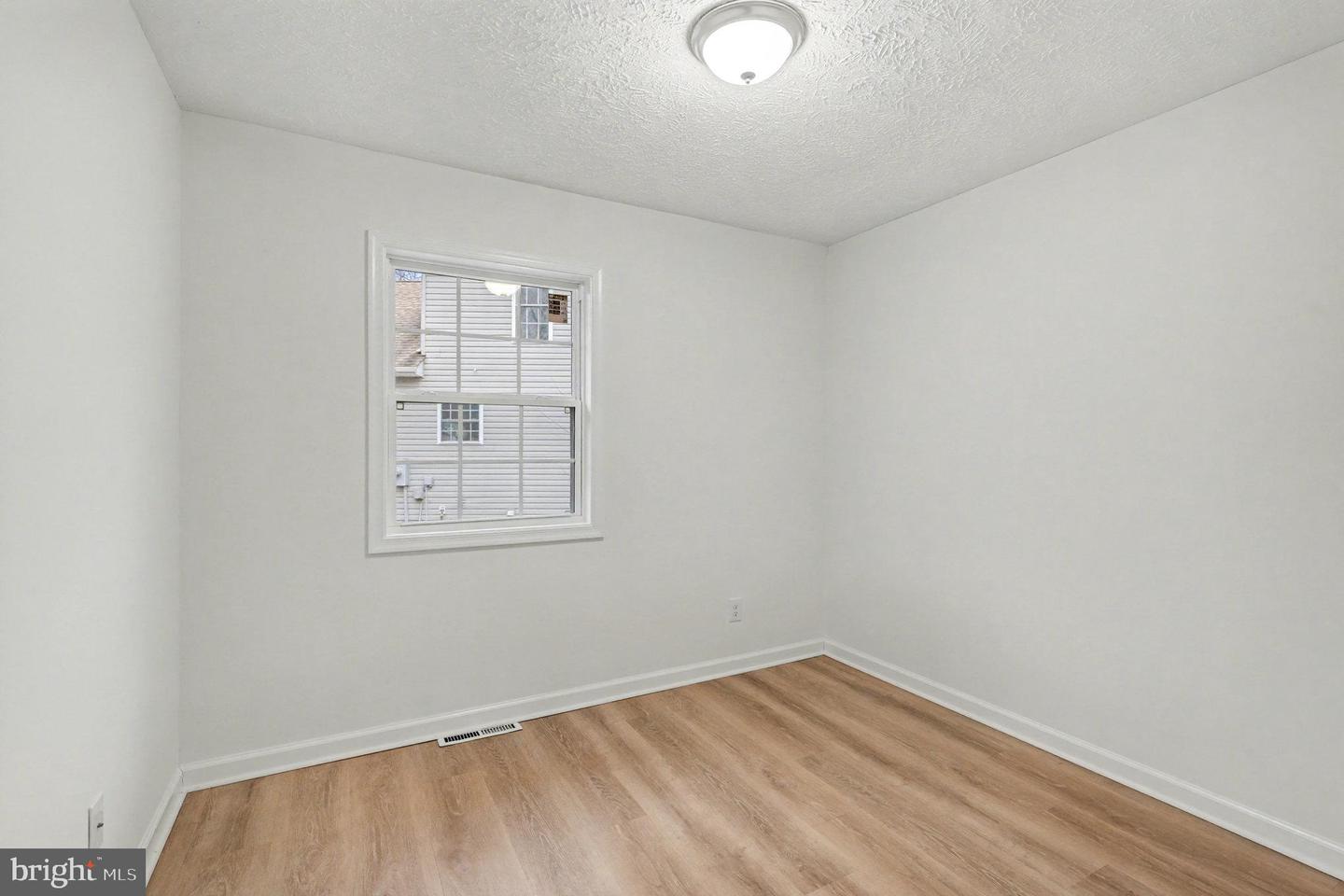 305 GREEN ST, LOCUST GROVE, Virginia 22508, 4 Bedrooms Bedrooms, 6 Rooms Rooms,2 BathroomsBathrooms,Residential,For sale,305 GREEN ST,VAOR2012942 MLS # VAOR2012942