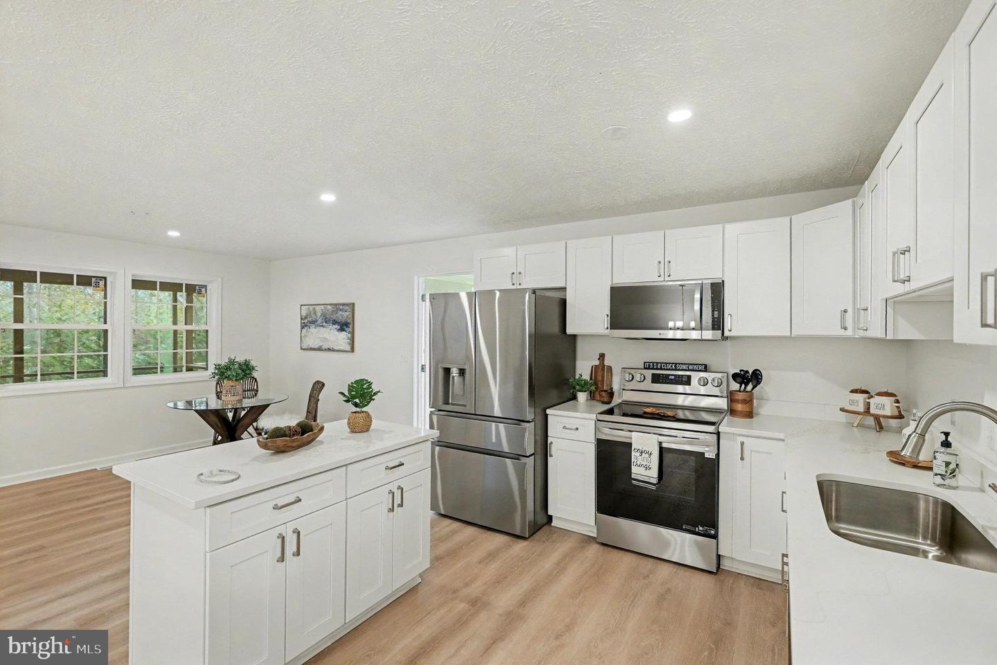 305 GREEN ST, LOCUST GROVE, Virginia 22508, 4 Bedrooms Bedrooms, 6 Rooms Rooms,2 BathroomsBathrooms,Residential,For sale,305 GREEN ST,VAOR2012942 MLS # VAOR2012942