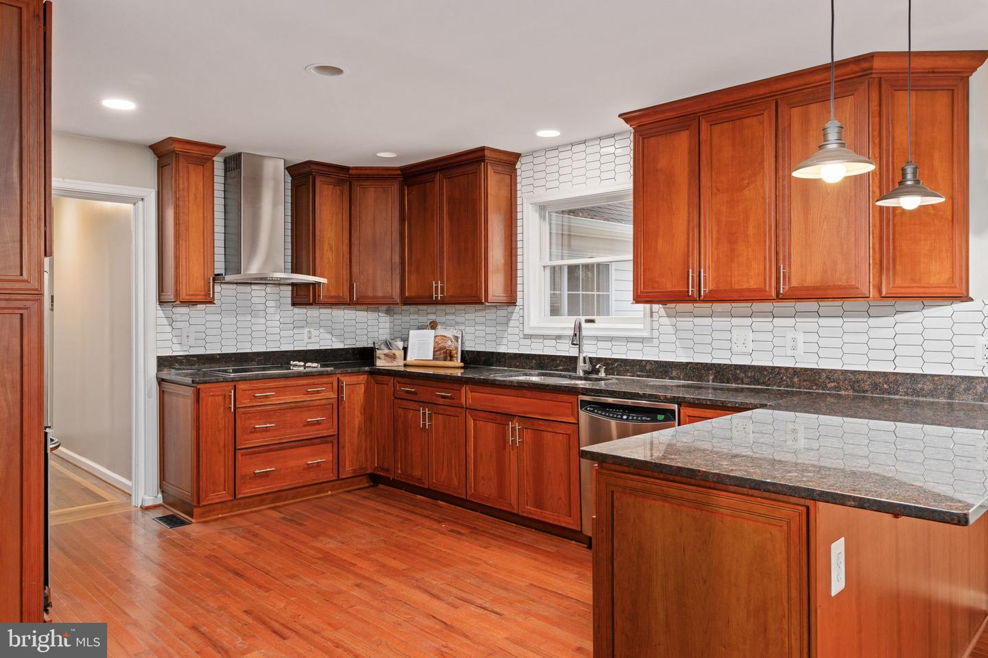 10 LAWRENCE, FREDERICKSBURG, Virginia 22405, 5 Bedrooms Bedrooms, ,4 BathroomsBathrooms,Residential,For sale,10 LAWRENCE,VAST2044684 MLS # VAST2044684 10 LAWRENCE, FREDERICKSBURG, Virginia 22405, 5 Bedrooms Bedrooms, ,4 BathroomsBathrooms,Residential,For sale,10 LAWRENCE,VAST2044684 MLS # VAST2044684