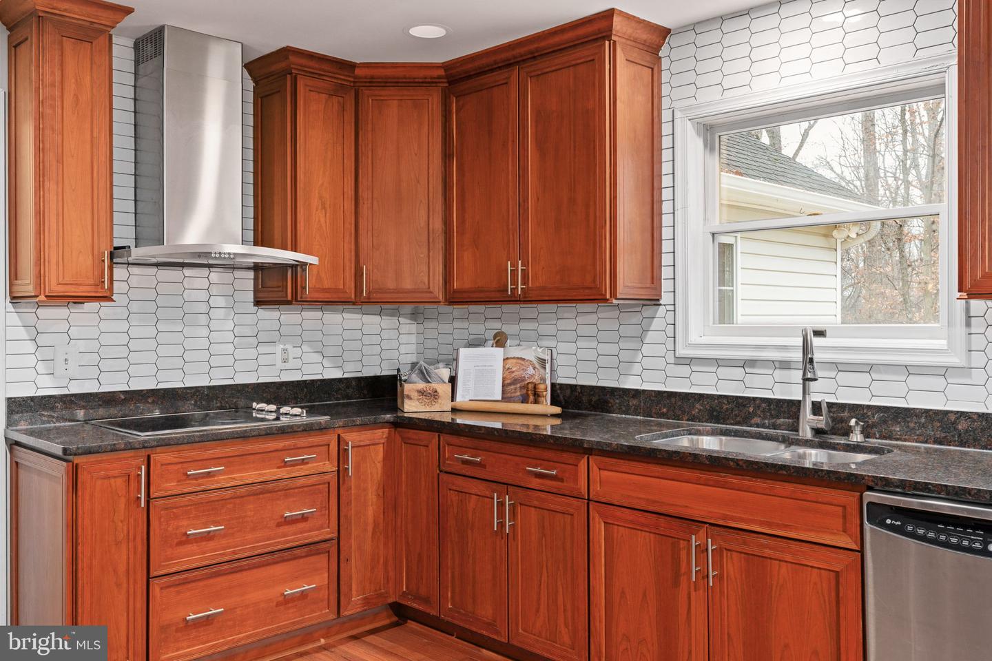 10 LAWRENCE, FREDERICKSBURG, Virginia 22405, 5 Bedrooms Bedrooms, ,4 BathroomsBathrooms,Residential,For sale,10 LAWRENCE,VAST2044684 MLS # VAST2044684 10 LAWRENCE, FREDERICKSBURG, Virginia 22405, 5 Bedrooms Bedrooms, ,4 BathroomsBathrooms,Residential,For sale,10 LAWRENCE,VAST2044684 MLS # VAST2044684