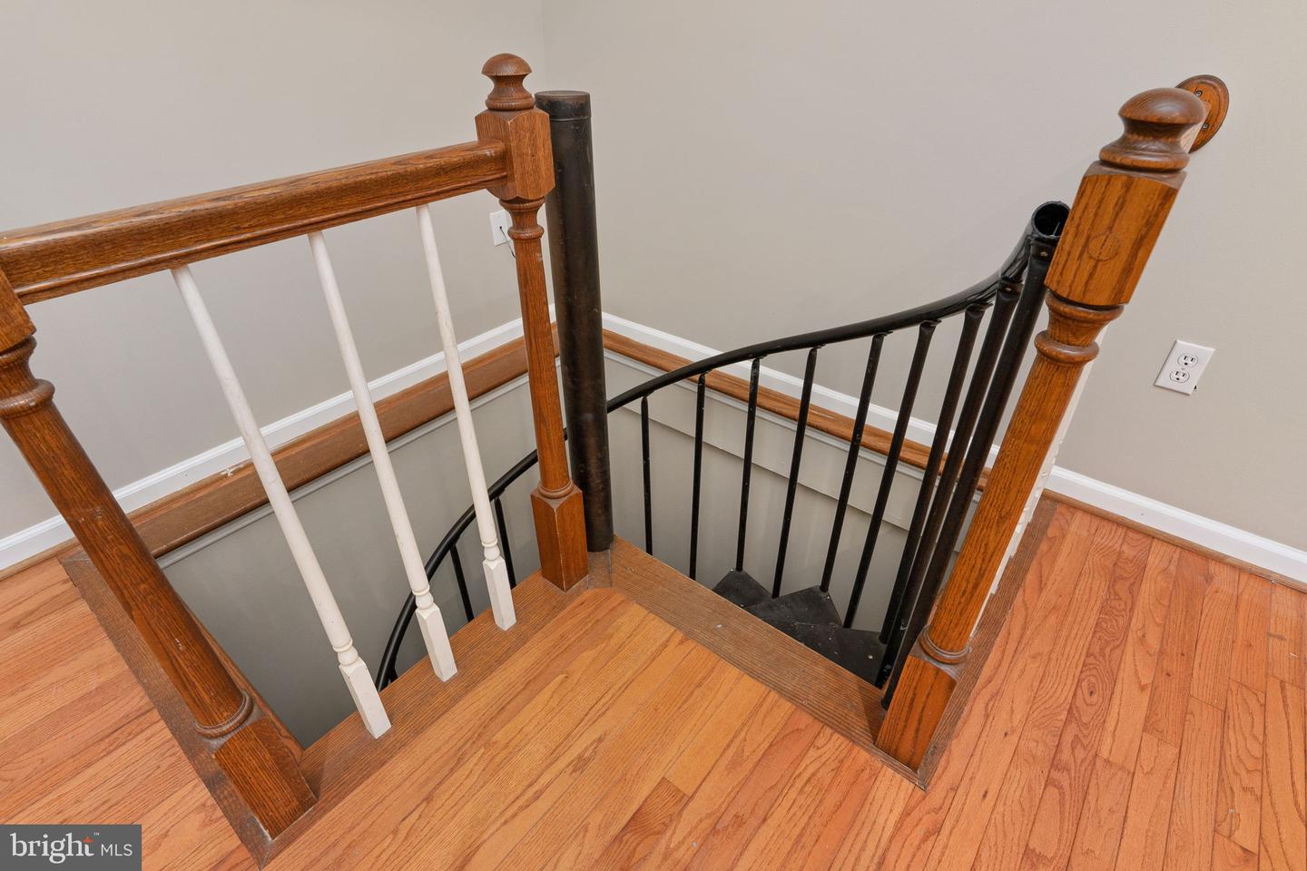 10 LAWRENCE, FREDERICKSBURG, Virginia 22405, 5 Bedrooms Bedrooms, ,4 BathroomsBathrooms,Residential,For sale,10 LAWRENCE,VAST2044684 MLS # VAST2044684 10 LAWRENCE, FREDERICKSBURG, Virginia 22405, 5 Bedrooms Bedrooms, ,4 BathroomsBathrooms,Residential,For sale,10 LAWRENCE,VAST2044684 MLS # VAST2044684