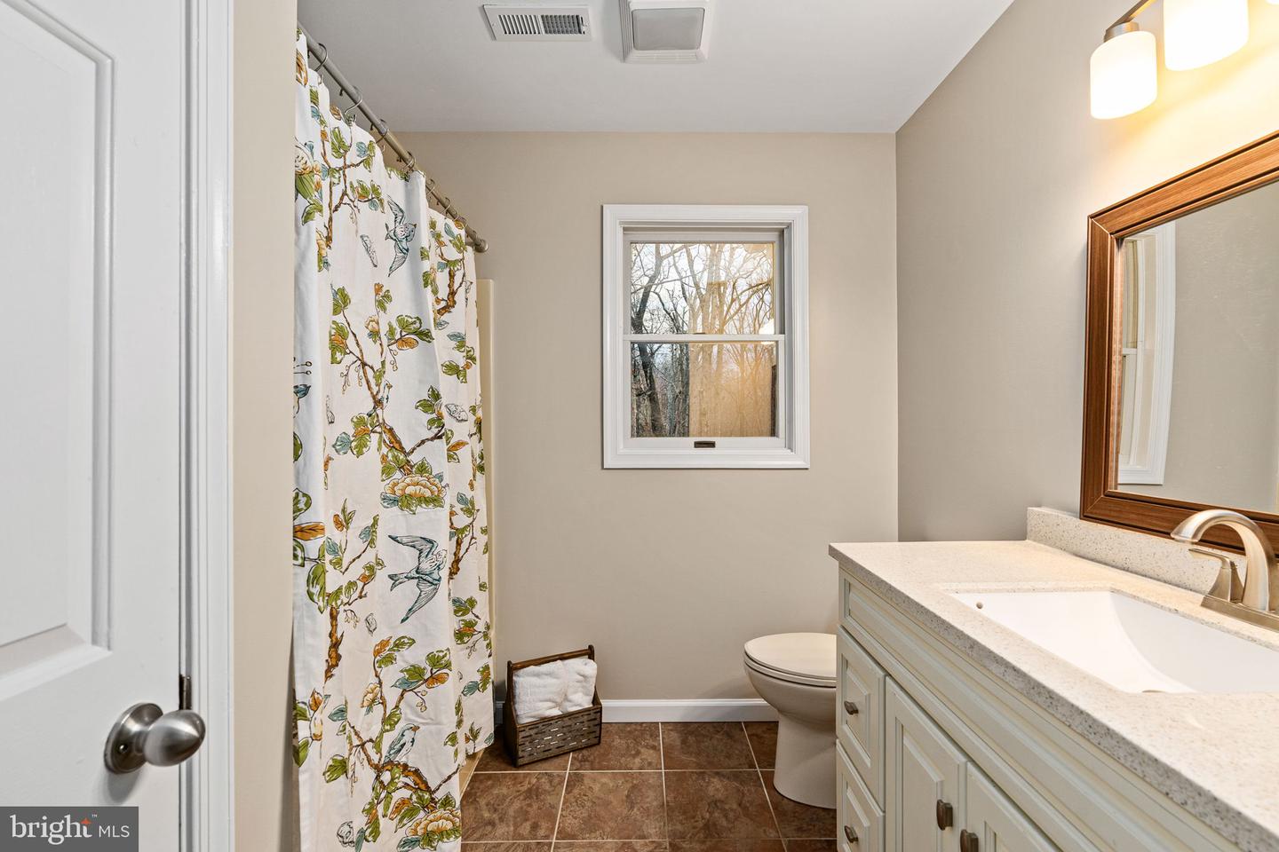 10 LAWRENCE, FREDERICKSBURG, Virginia 22405, 5 Bedrooms Bedrooms, ,4 BathroomsBathrooms,Residential,For sale,10 LAWRENCE,VAST2044684 MLS # VAST2044684 10 LAWRENCE, FREDERICKSBURG, Virginia 22405, 5 Bedrooms Bedrooms, ,4 BathroomsBathrooms,Residential,For sale,10 LAWRENCE,VAST2044684 MLS # VAST2044684