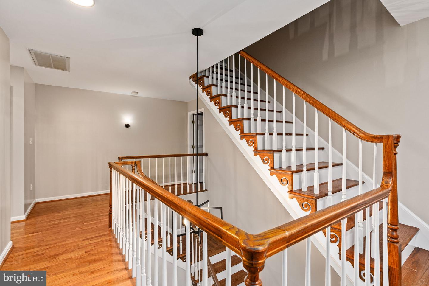 10 LAWRENCE, FREDERICKSBURG, Virginia 22405, 5 Bedrooms Bedrooms, ,4 BathroomsBathrooms,Residential,For sale,10 LAWRENCE,VAST2044684 MLS # VAST2044684 10 LAWRENCE, FREDERICKSBURG, Virginia 22405, 5 Bedrooms Bedrooms, ,4 BathroomsBathrooms,Residential,For sale,10 LAWRENCE,VAST2044684 MLS # VAST2044684