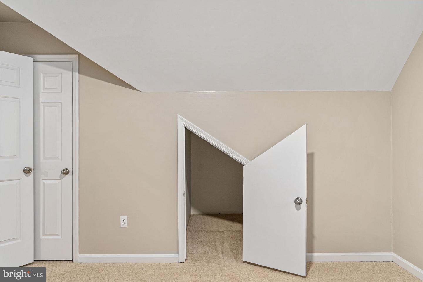 10 LAWRENCE, FREDERICKSBURG, Virginia 22405, 5 Bedrooms Bedrooms, ,4 BathroomsBathrooms,Residential,For sale,10 LAWRENCE,VAST2044684 MLS # VAST2044684 10 LAWRENCE, FREDERICKSBURG, Virginia 22405, 5 Bedrooms Bedrooms, ,4 BathroomsBathrooms,Residential,For sale,10 LAWRENCE,VAST2044684 MLS # VAST2044684