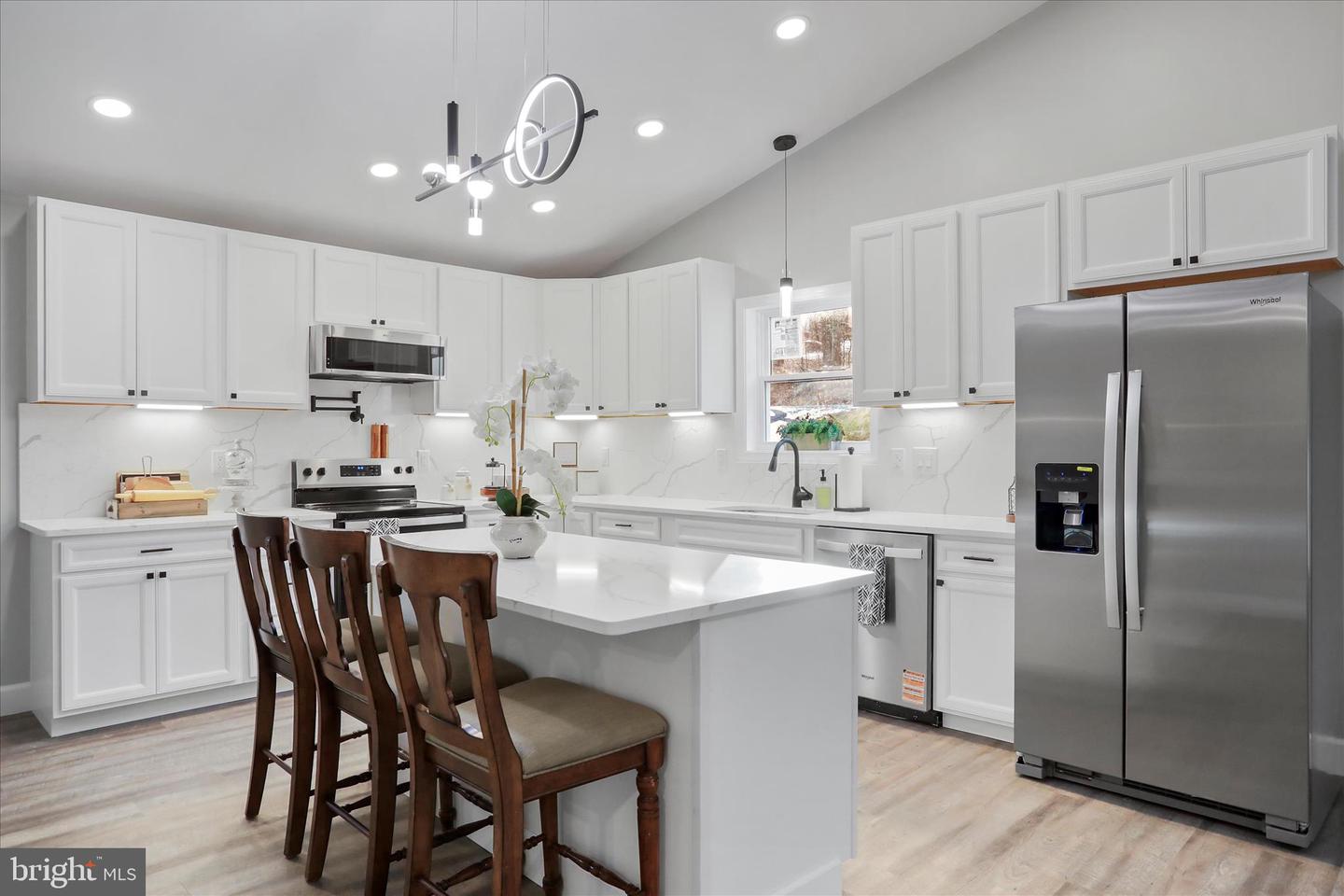 130 HIGHLAND WAY, CHESTER GAP, Virginia 22623, 3 Bedrooms Bedrooms, ,3 BathroomsBathrooms,Residential,For sale,130 HIGHLAND WAY,VARP2002432 MLS # VARP2002432 130 HIGHLAND WAY, CHESTER GAP, Virginia 22623, 3 Bedrooms Bedrooms, ,3 BathroomsBathrooms,Residential,For sale,130 HIGHLAND WAY,VARP2002432 MLS # VARP2002432