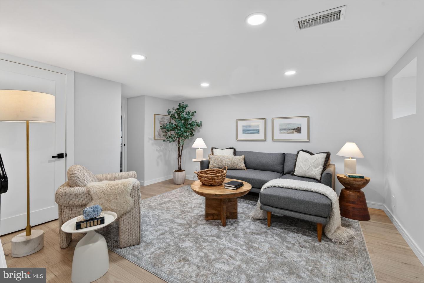 4315 35TH ST S, ARLINGTON, Virginia 22206, 2 Bedrooms Bedrooms, ,2 BathroomsBathrooms,Residential,For sale,4315 35TH ST S,VAAR2066788 MLS # VAAR2066788 4315 35TH ST S, ARLINGTON, Virginia 22206, 2 Bedrooms Bedrooms, ,2 BathroomsBathrooms,Residential,For sale,4315 35TH ST S,VAAR2066788 MLS # VAAR2066788