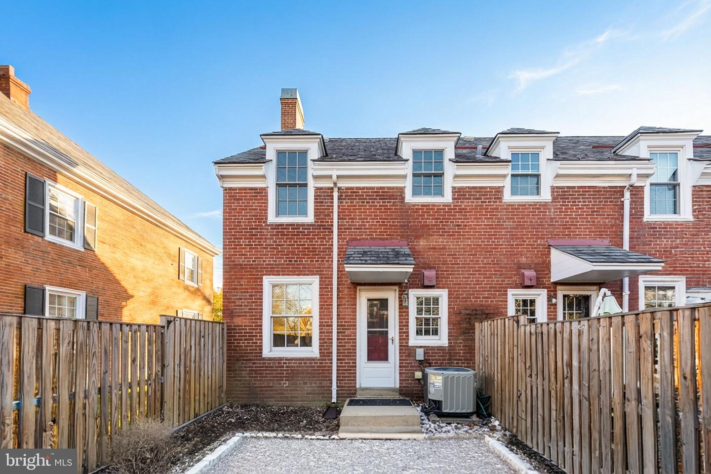 4315 35TH ST S, ARLINGTON, Virginia 22206, 2 Bedrooms Bedrooms, ,2 BathroomsBathrooms,Residential,For sale,4315 35TH ST S,VAAR2066788 MLS # VAAR2066788 4315 35TH ST S, ARLINGTON, Virginia 22206, 2 Bedrooms Bedrooms, ,2 BathroomsBathrooms,Residential,For sale,4315 35TH ST S,VAAR2066788 MLS # VAAR2066788