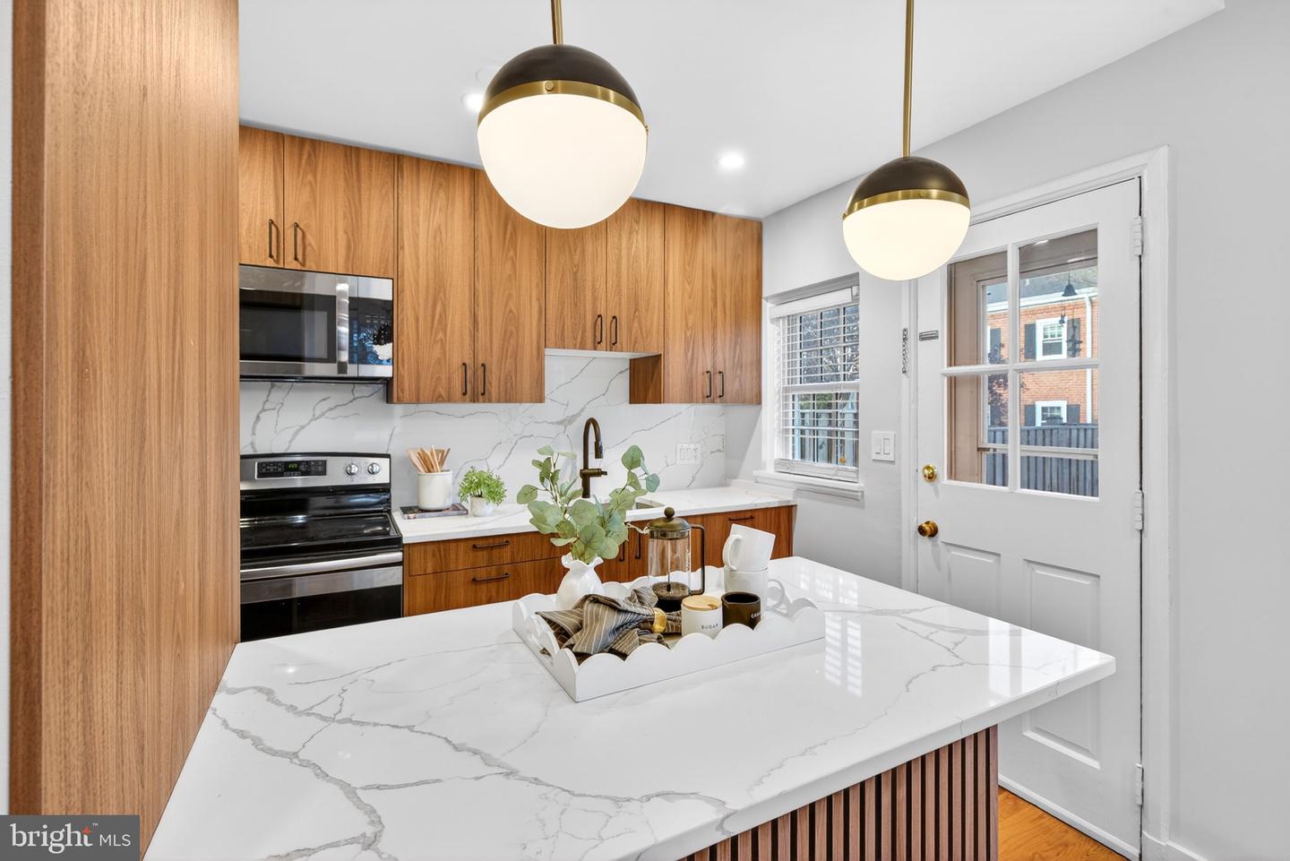 4315 35TH ST S, ARLINGTON, Virginia 22206, 2 Bedrooms Bedrooms, ,2 BathroomsBathrooms,Residential,For sale,4315 35TH ST S,VAAR2066788 MLS # VAAR2066788 4315 35TH ST S, ARLINGTON, Virginia 22206, 2 Bedrooms Bedrooms, ,2 BathroomsBathrooms,Residential,For sale,4315 35TH ST S,VAAR2066788 MLS # VAAR2066788