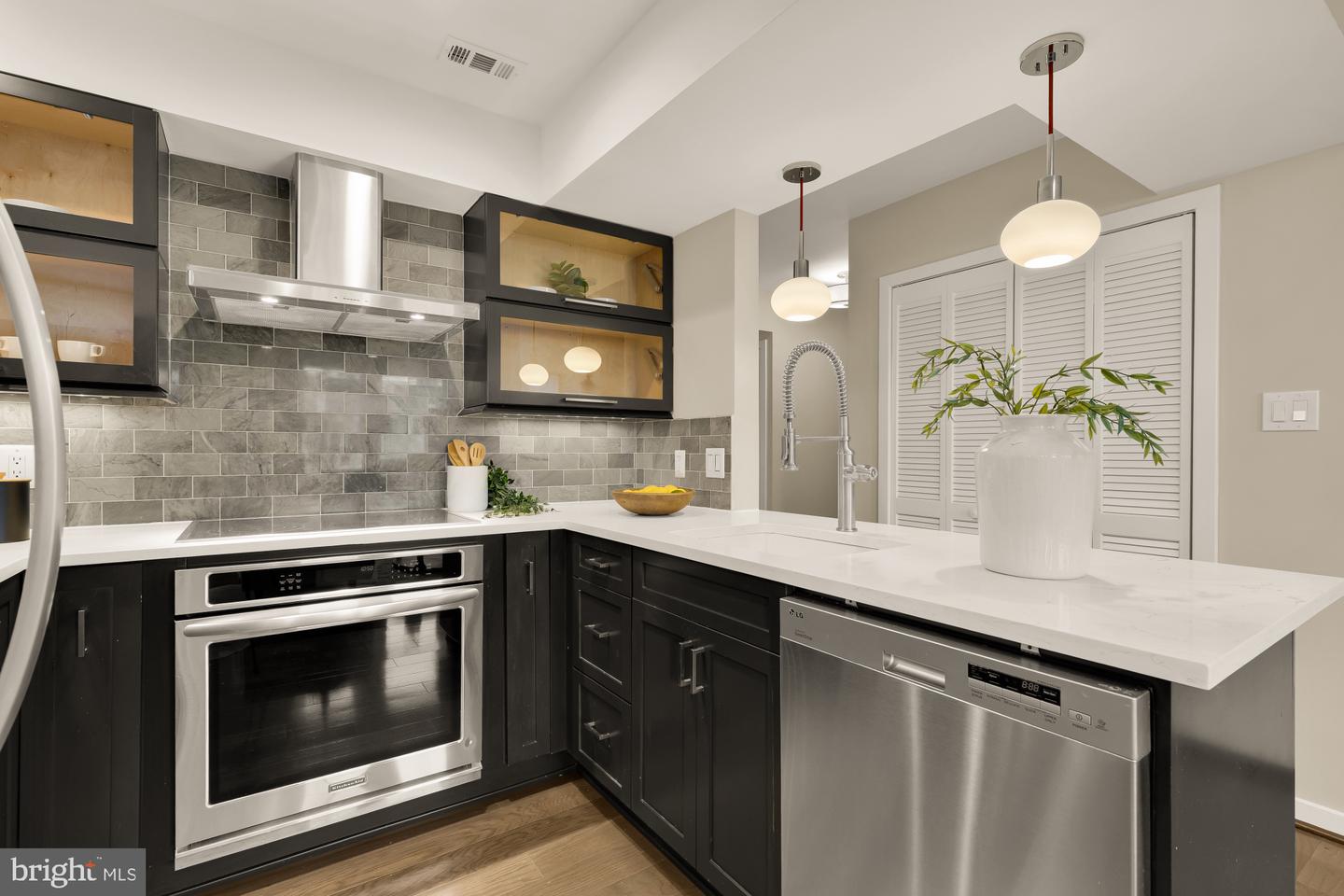 2114 N ST NW #32, WASHINGTON, District Of Columbia 20037, 2 Bedrooms Bedrooms, ,2 BathroomsBathrooms,Residential,For sale,2114 N ST NW #32,DCDC2234674 MLS # DCDC2234674 2114 N ST NW #32, WASHINGTON, District Of Columbia 20037, 2 Bedrooms Bedrooms, ,2 BathroomsBathrooms,Residential,For sale,2114 N ST NW #32,DCDC2234674 MLS # DCDC2234674