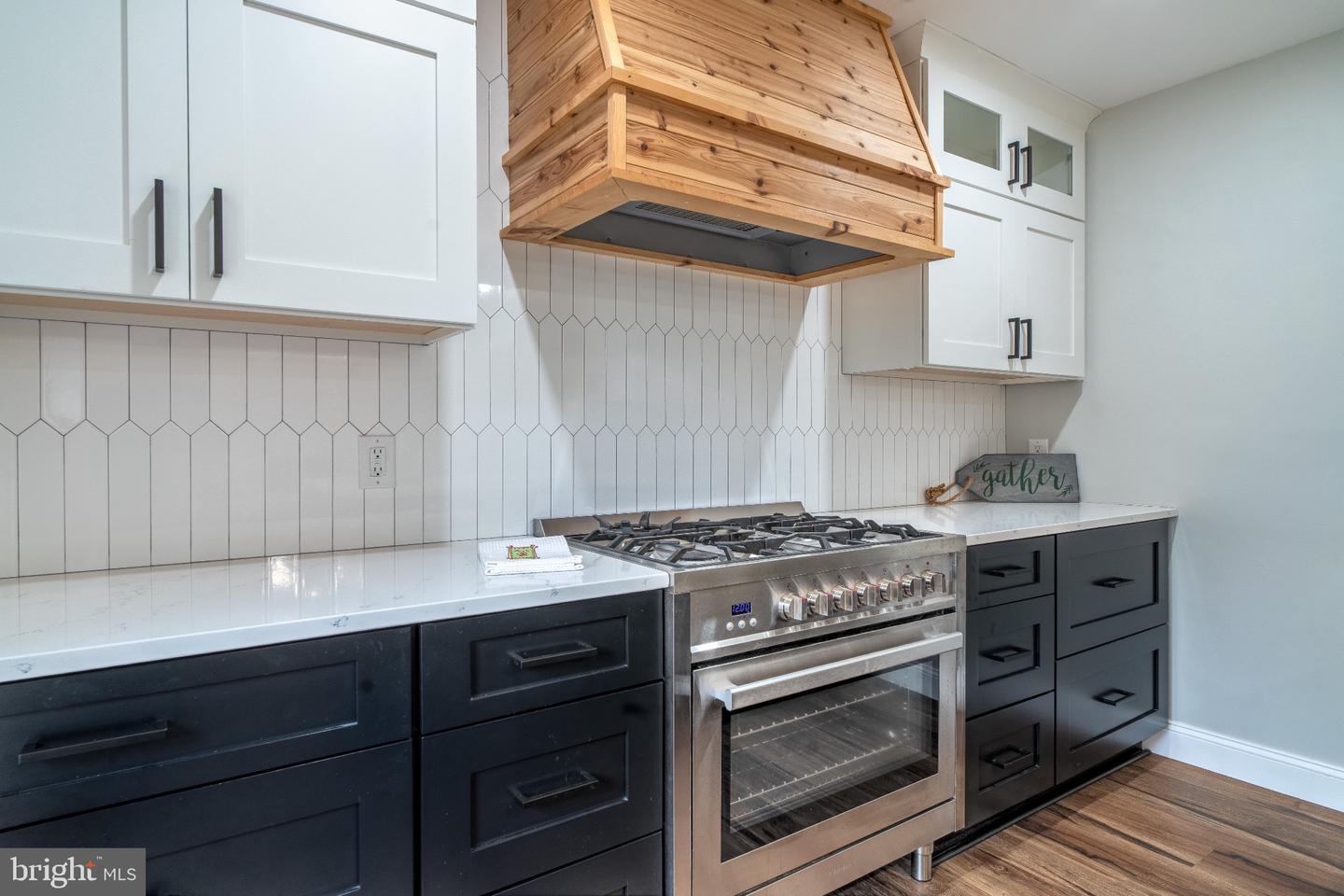 4233 LINDEN ST, FAIRFAX, Virginia 22030, 3 Bedrooms Bedrooms, 5 Rooms Rooms,2 BathroomsBathrooms,Residential,For sale,4233 LINDEN ST,VAFC2007556 MLS # VAFC2007556 4233 LINDEN ST, FAIRFAX, Virginia 22030, 3 Bedrooms Bedrooms, 5 Rooms Rooms,2 BathroomsBathrooms,Residential,For sale,4233 LINDEN ST,VAFC2007556 MLS # VAFC2007556