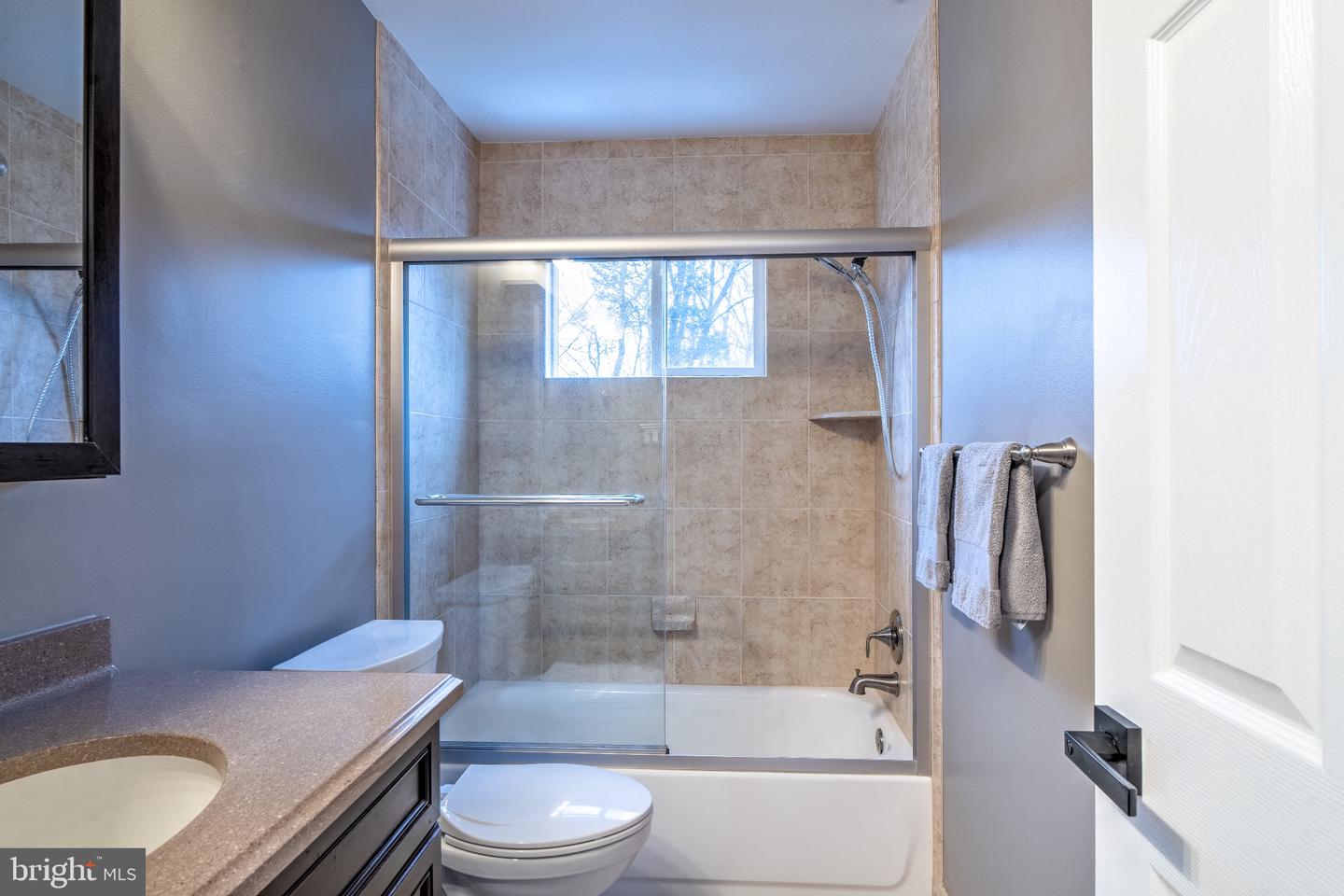 4233 LINDEN ST, FAIRFAX, Virginia 22030, 3 Bedrooms Bedrooms, 5 Rooms Rooms,2 BathroomsBathrooms,Residential,For sale,4233 LINDEN ST,VAFC2007556 MLS # VAFC2007556 4233 LINDEN ST, FAIRFAX, Virginia 22030, 3 Bedrooms Bedrooms, 5 Rooms Rooms,2 BathroomsBathrooms,Residential,For sale,4233 LINDEN ST,VAFC2007556 MLS # VAFC2007556