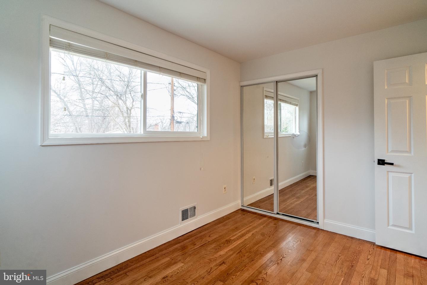 4233 LINDEN ST, FAIRFAX, Virginia 22030, 3 Bedrooms Bedrooms, 5 Rooms Rooms,2 BathroomsBathrooms,Residential,For sale,4233 LINDEN ST,VAFC2007556 MLS # VAFC2007556 4233 LINDEN ST, FAIRFAX, Virginia 22030, 3 Bedrooms Bedrooms, 5 Rooms Rooms,2 BathroomsBathrooms,Residential,For sale,4233 LINDEN ST,VAFC2007556 MLS # VAFC2007556