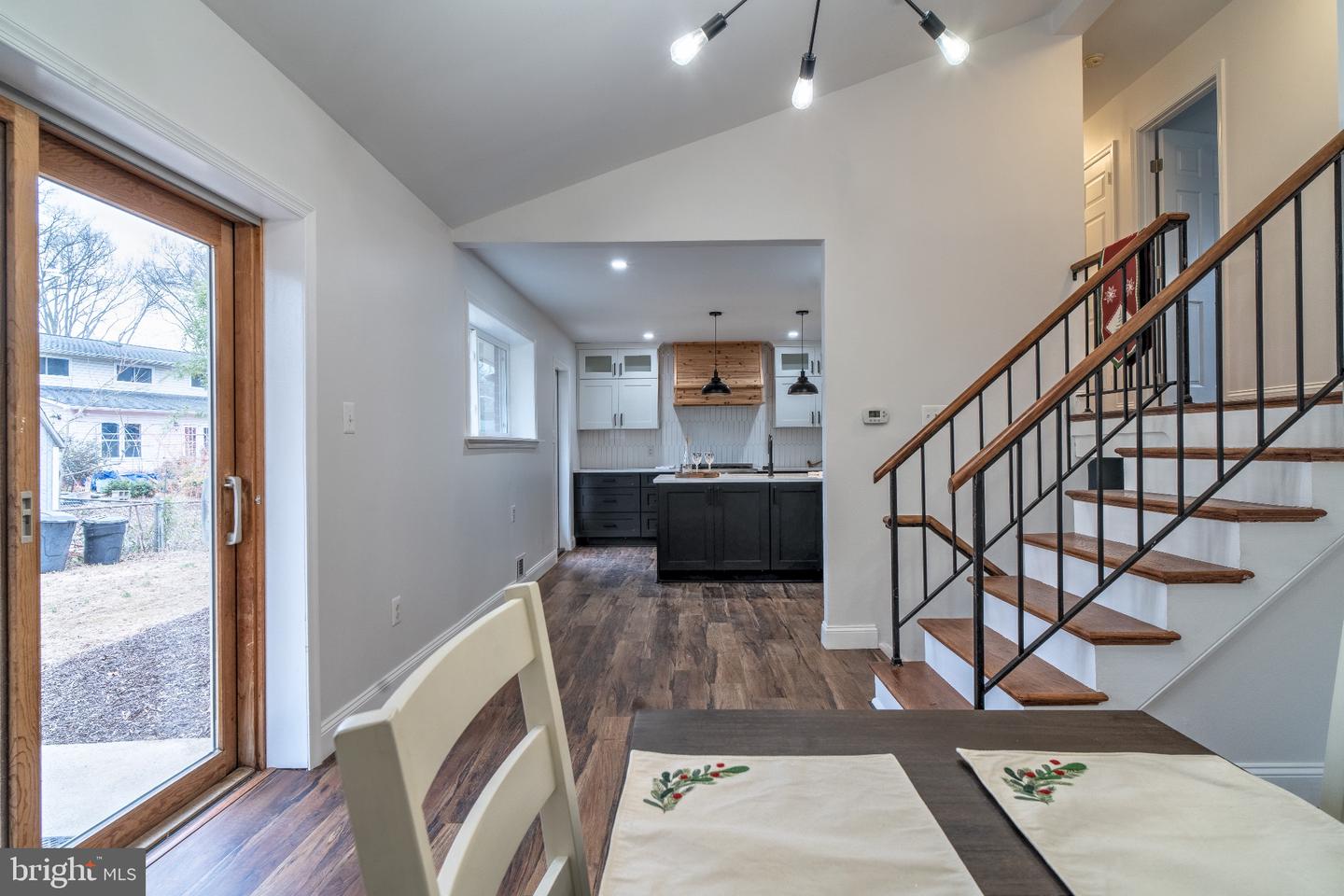 4233 LINDEN ST, FAIRFAX, Virginia 22030, 3 Bedrooms Bedrooms, 5 Rooms Rooms,2 BathroomsBathrooms,Residential,For sale,4233 LINDEN ST,VAFC2007556 MLS # VAFC2007556 4233 LINDEN ST, FAIRFAX, Virginia 22030, 3 Bedrooms Bedrooms, 5 Rooms Rooms,2 BathroomsBathrooms,Residential,For sale,4233 LINDEN ST,VAFC2007556 MLS # VAFC2007556