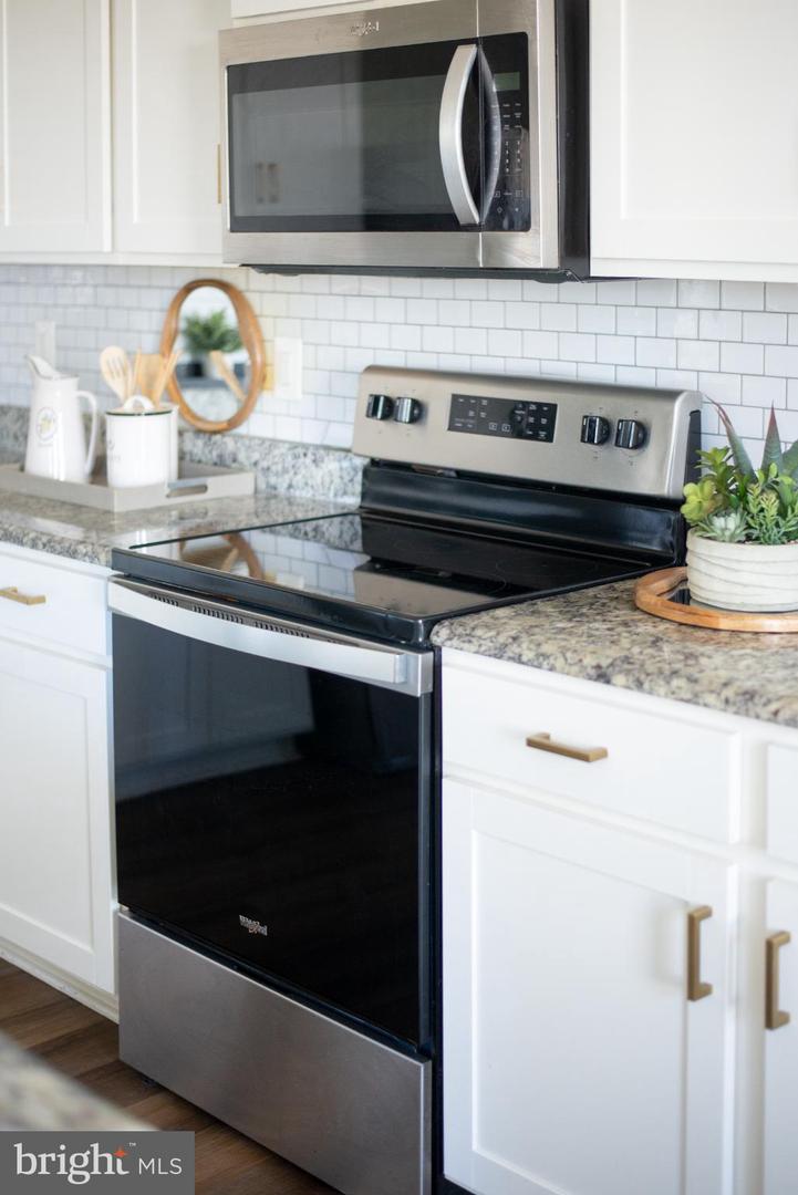 17073 BROOKWOOD DR, BOWLING GREEN, Virginia 22427, 3 Bedrooms Bedrooms, 6 Rooms Rooms,2 BathroomsBathrooms,Residential,For sale,17073 BROOKWOOD DR,VACV2009268 MLS # VACV2009268