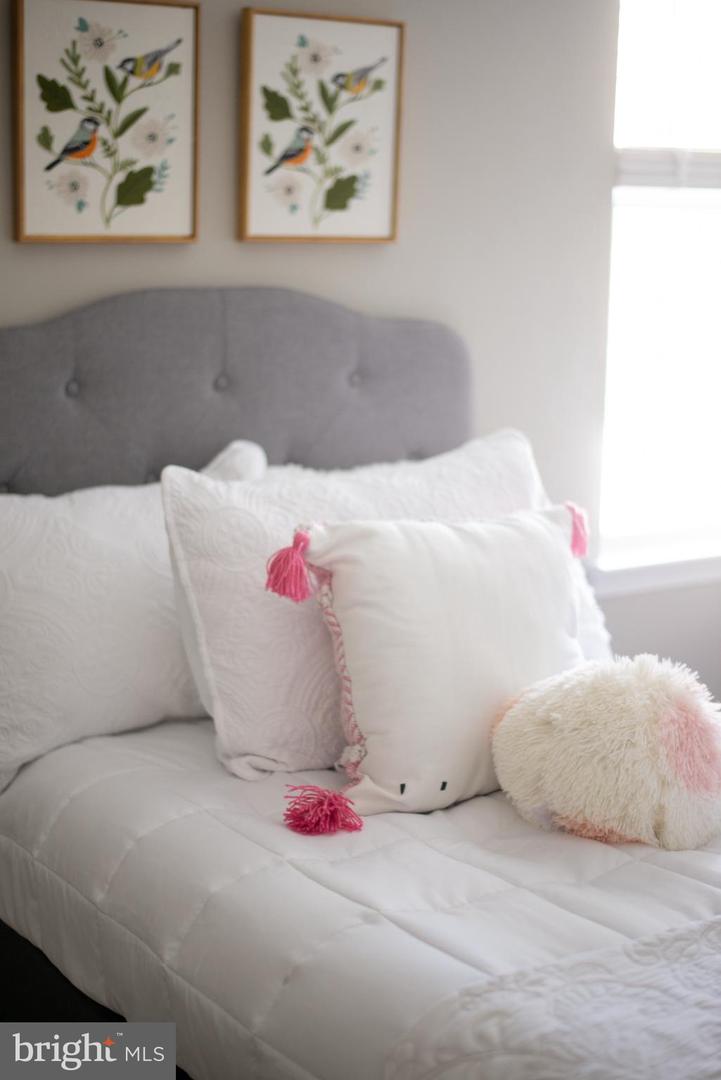 17073 BROOKWOOD DR, BOWLING GREEN, Virginia 22427, 3 Bedrooms Bedrooms, 6 Rooms Rooms,2 BathroomsBathrooms,Residential,For sale,17073 BROOKWOOD DR,VACV2009268 MLS # VACV2009268