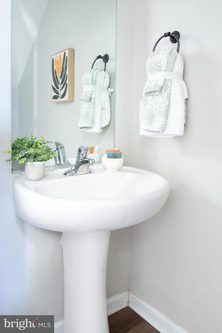 17073 BROOKWOOD DR, BOWLING GREEN, Virginia 22427, 3 Bedrooms Bedrooms, 6 Rooms Rooms,2 BathroomsBathrooms,Residential,For sale,17073 BROOKWOOD DR,VACV2009268 MLS # VACV2009268