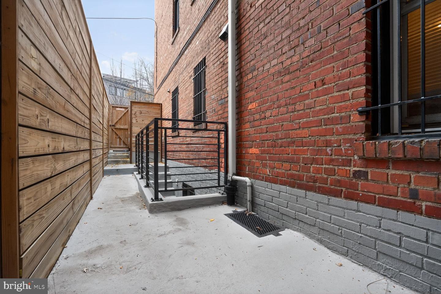 1821 T ST NW, WASHINGTON, District Of Columbia 20009, 10 Bedrooms Bedrooms, ,9 BathroomsBathrooms,Residential,For sale,1821 T ST NW,DCDC2234778 MLS # DCDC2234778 1821 T ST NW, WASHINGTON, District Of Columbia 20009, 10 Bedrooms Bedrooms, ,9 BathroomsBathrooms,Residential,For sale,1821 T ST NW,DCDC2234778 MLS # DCDC2234778