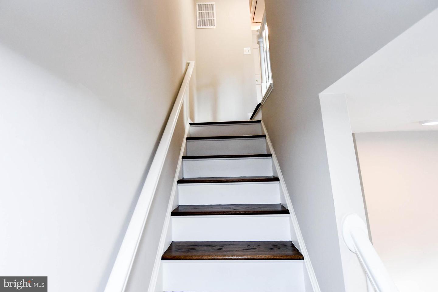 9 DORRELL CT, STERLING, Virginia 20165, 3 Bedrooms Bedrooms, ,1 BathroomBathrooms,Residential,For sale,9 DORRELL CT,VALO2112270 MLS # VALO2112270 9 DORRELL CT, STERLING, Virginia 20165, 3 Bedrooms Bedrooms, ,1 BathroomBathrooms,Residential,For sale,9 DORRELL CT,VALO2112270 MLS # VALO2112270