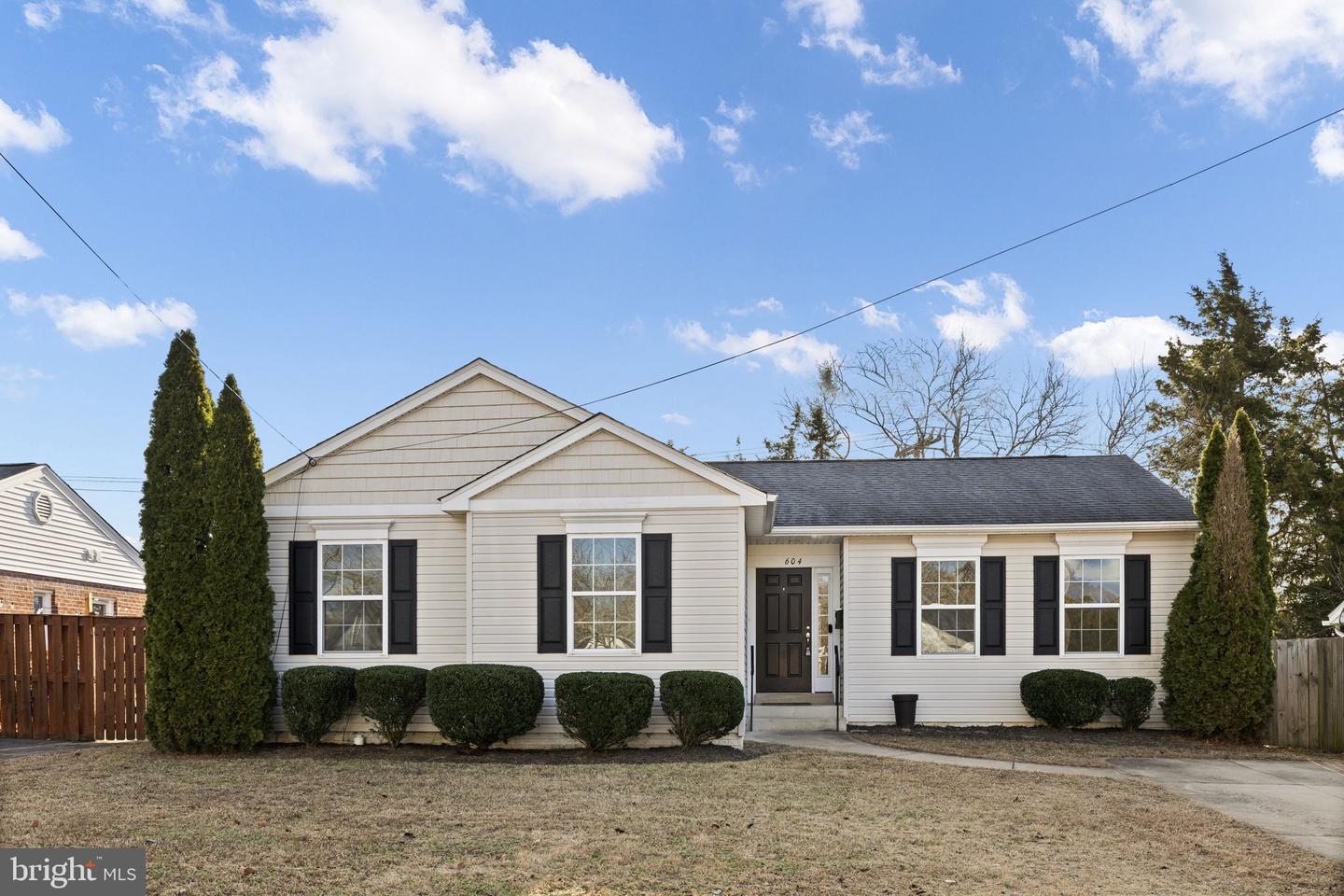 604 WOODFORD ST, FREDERICKSBURG, Virginia 22401, 3 Bedrooms Bedrooms, ,2 BathroomsBathrooms,Residential,For sale,604 WOODFORD ST,VAFB2009404 MLS # VAFB2009404 604 WOODFORD ST, FREDERICKSBURG, Virginia 22401, 3 Bedrooms Bedrooms, ,2 BathroomsBathrooms,Residential,For sale,604 WOODFORD ST,VAFB2009404 MLS # VAFB2009404